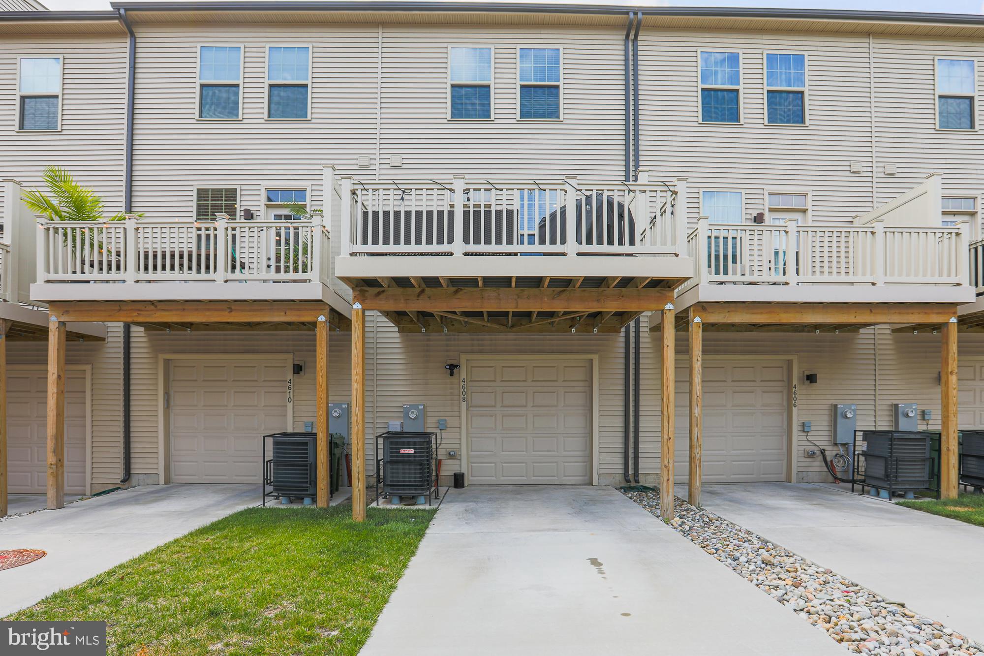 OLDHAM CROSSING - Residential