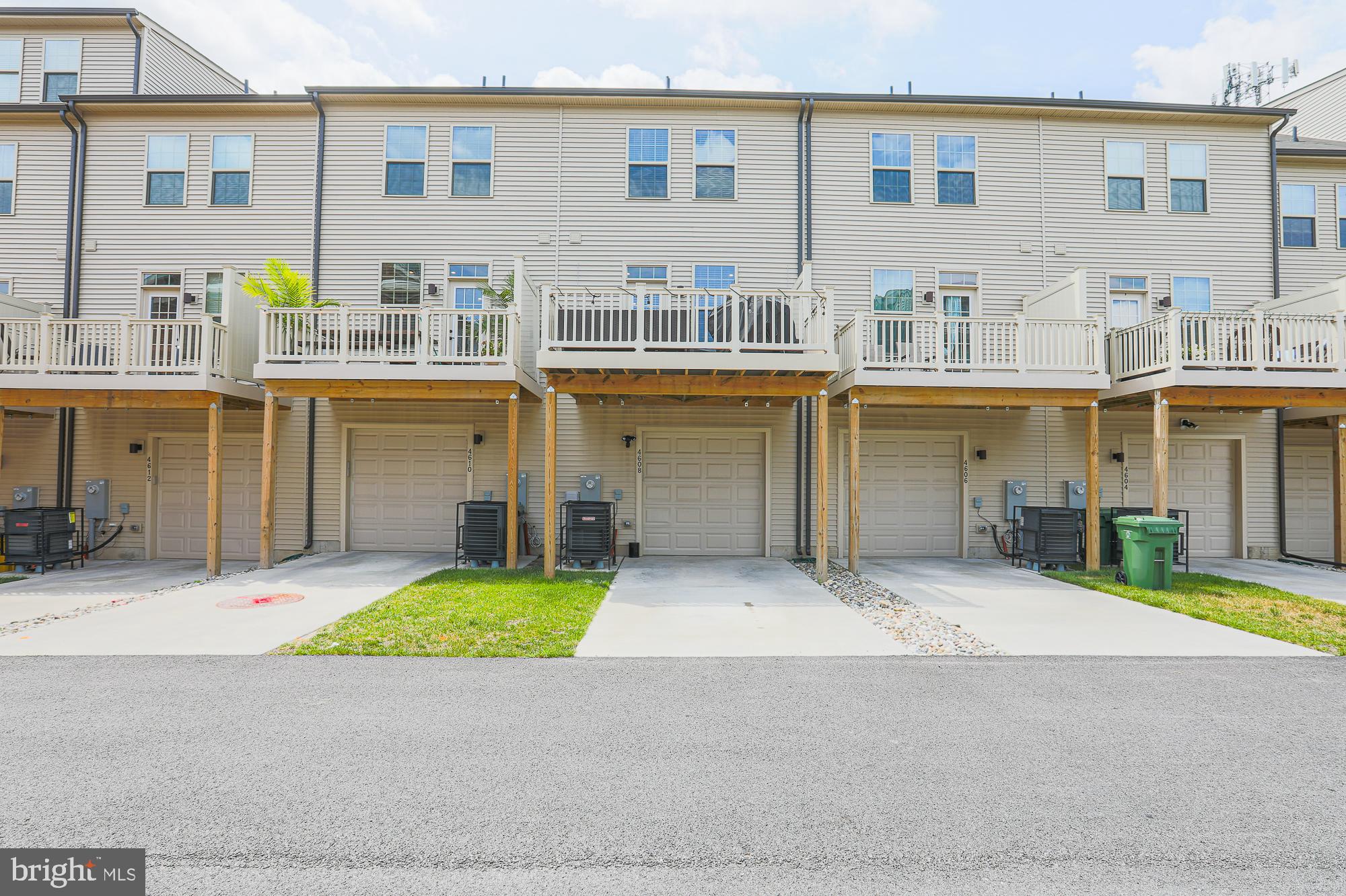 OLDHAM CROSSING - Residential