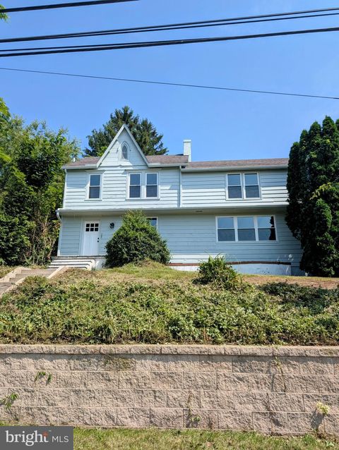 Homes For Sale - 765 Main Street<br/> PARKESBURG, PA 19365