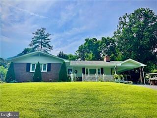 536 MAPLE RIDGE LANE