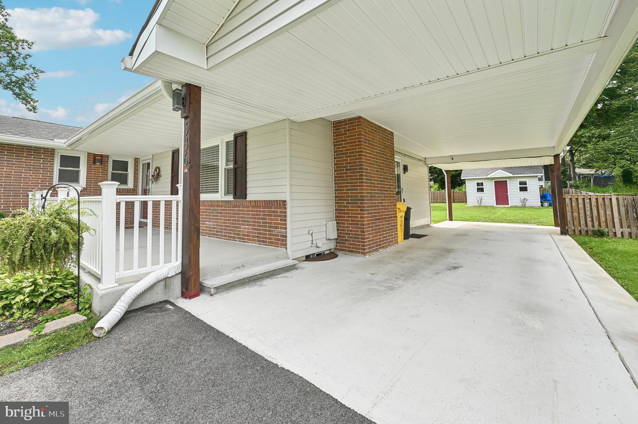 536 MAPLE RIDGE LANE