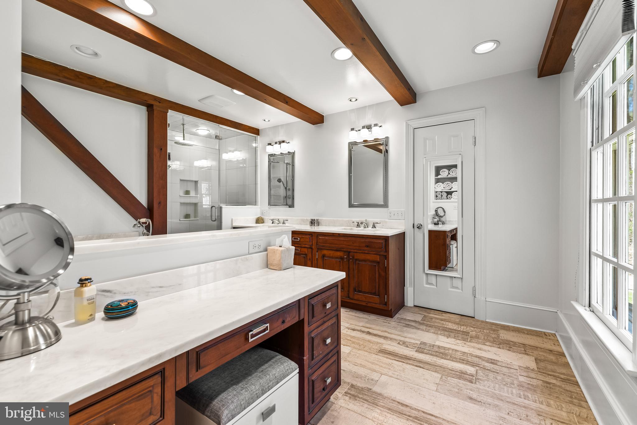 FALLSWOOD - Residential