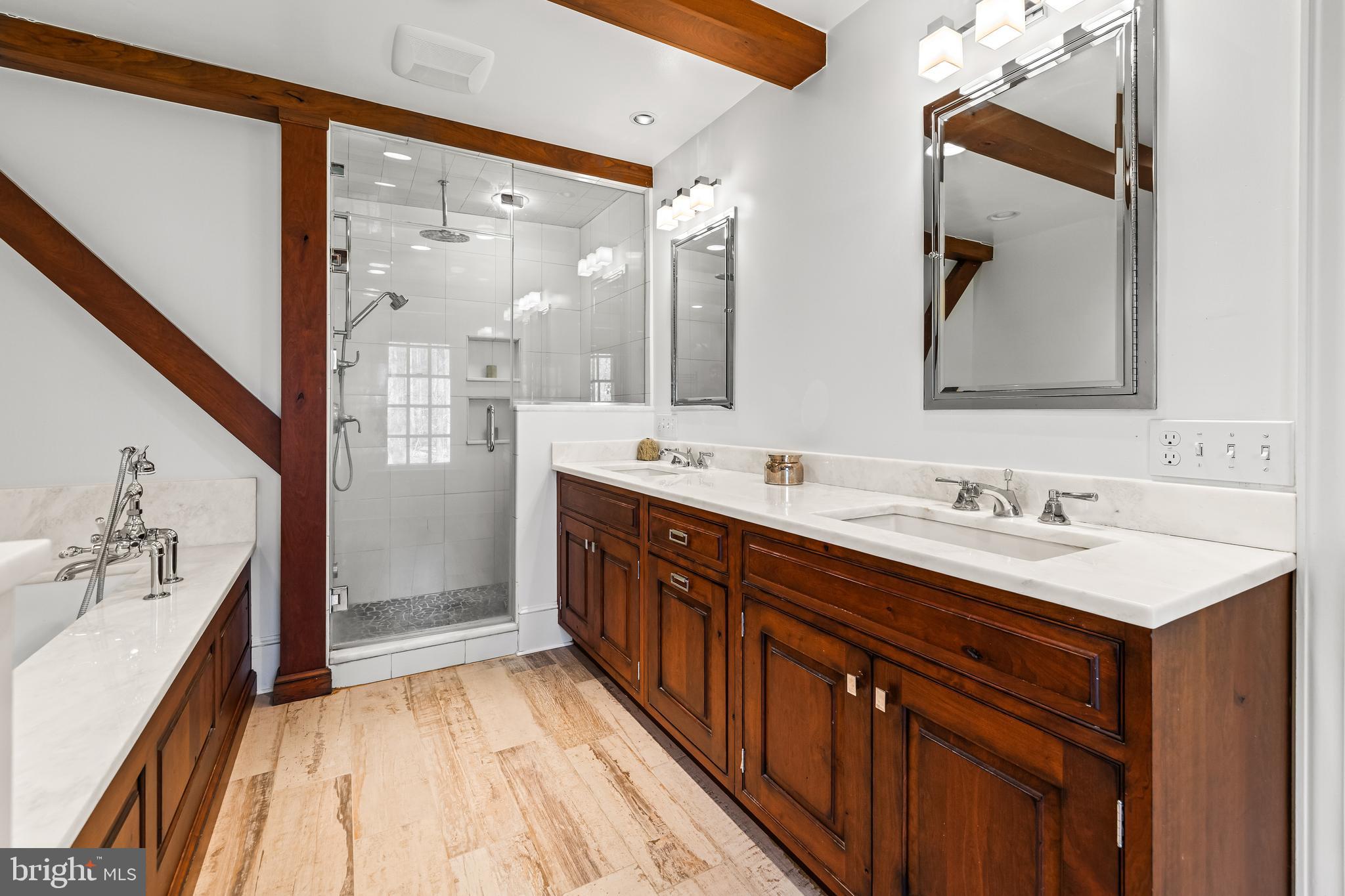 FALLSWOOD - Residential