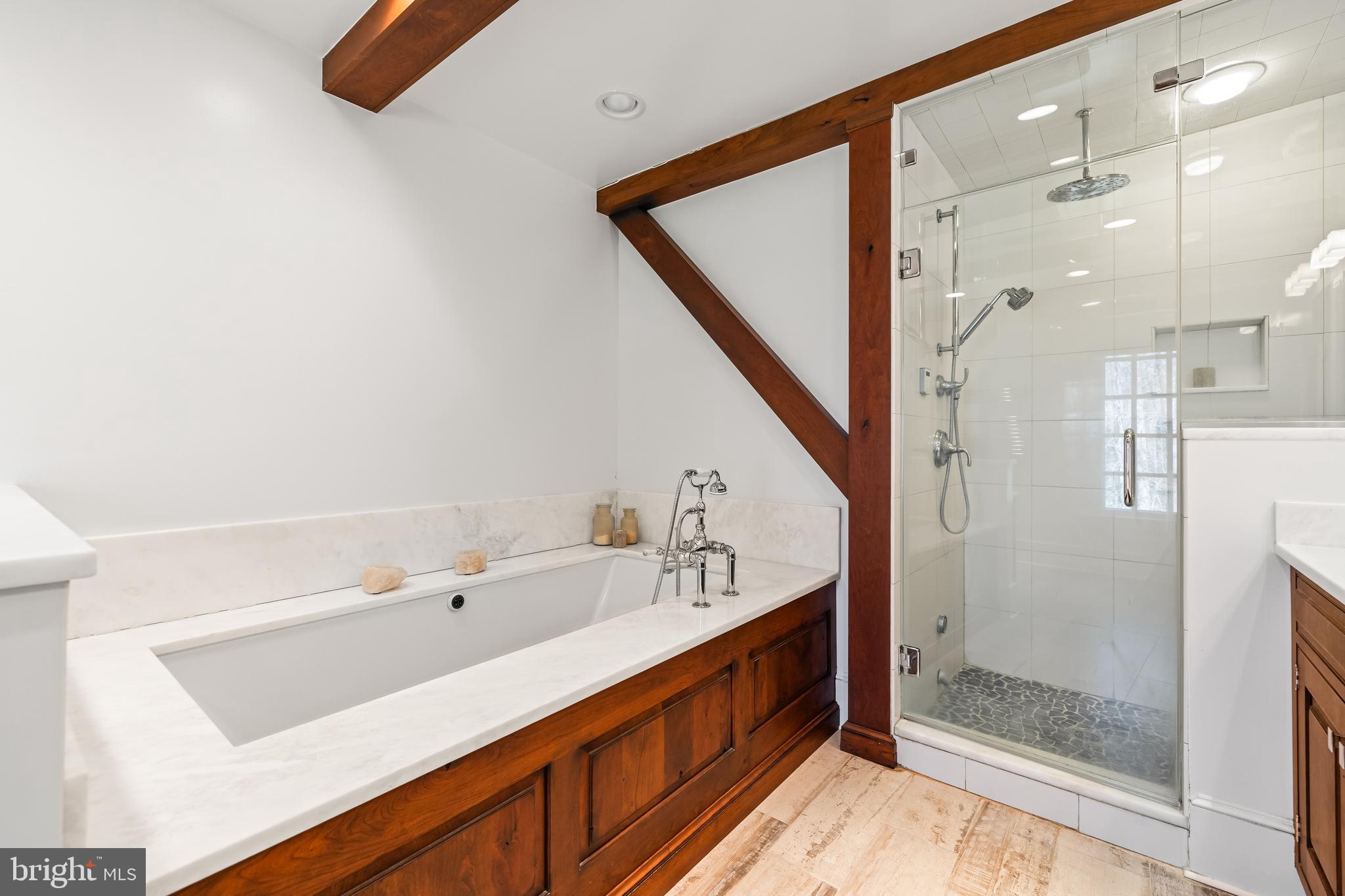 FALLSWOOD - Residential