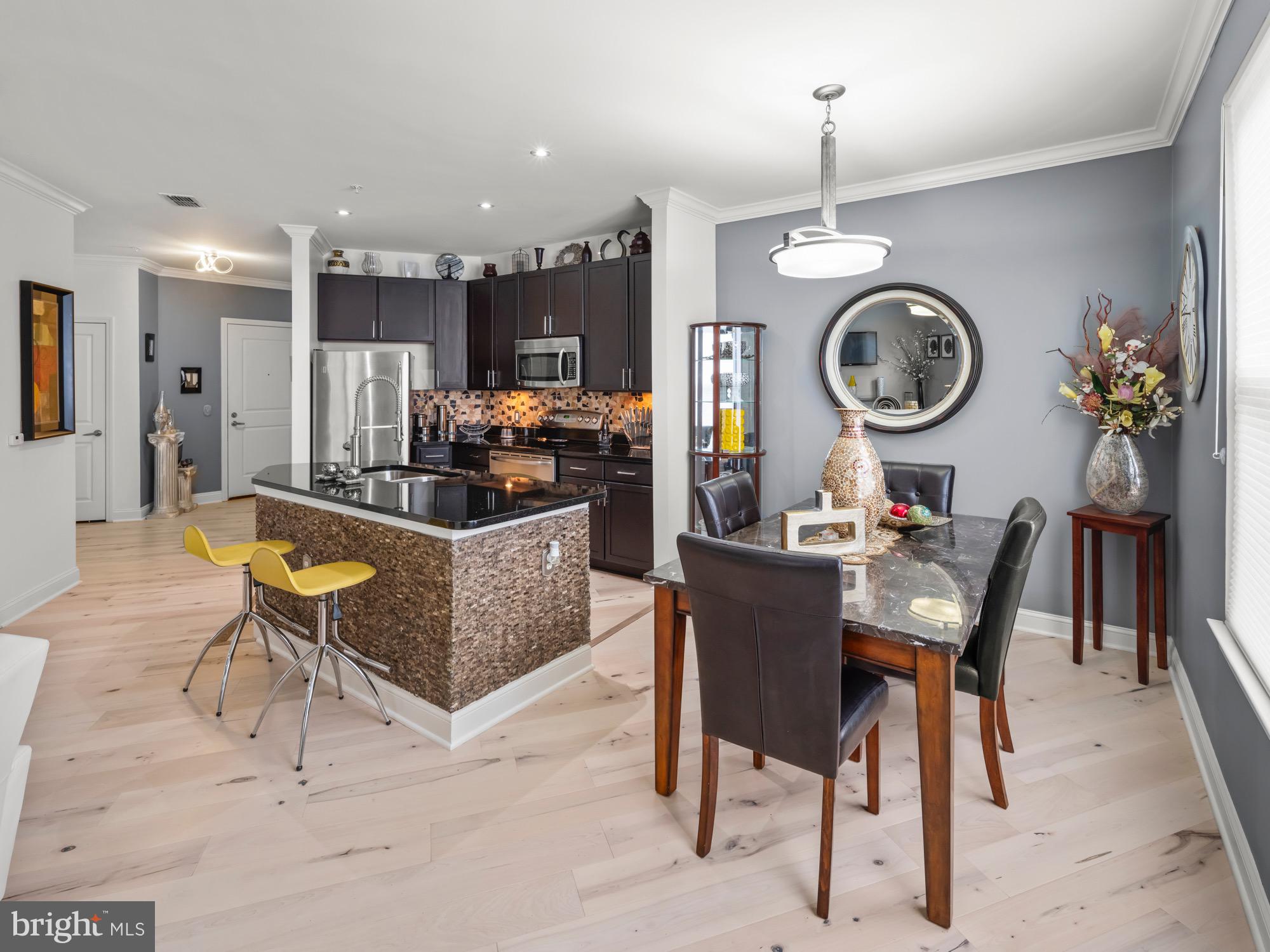 CAPITOL HILL - Residential