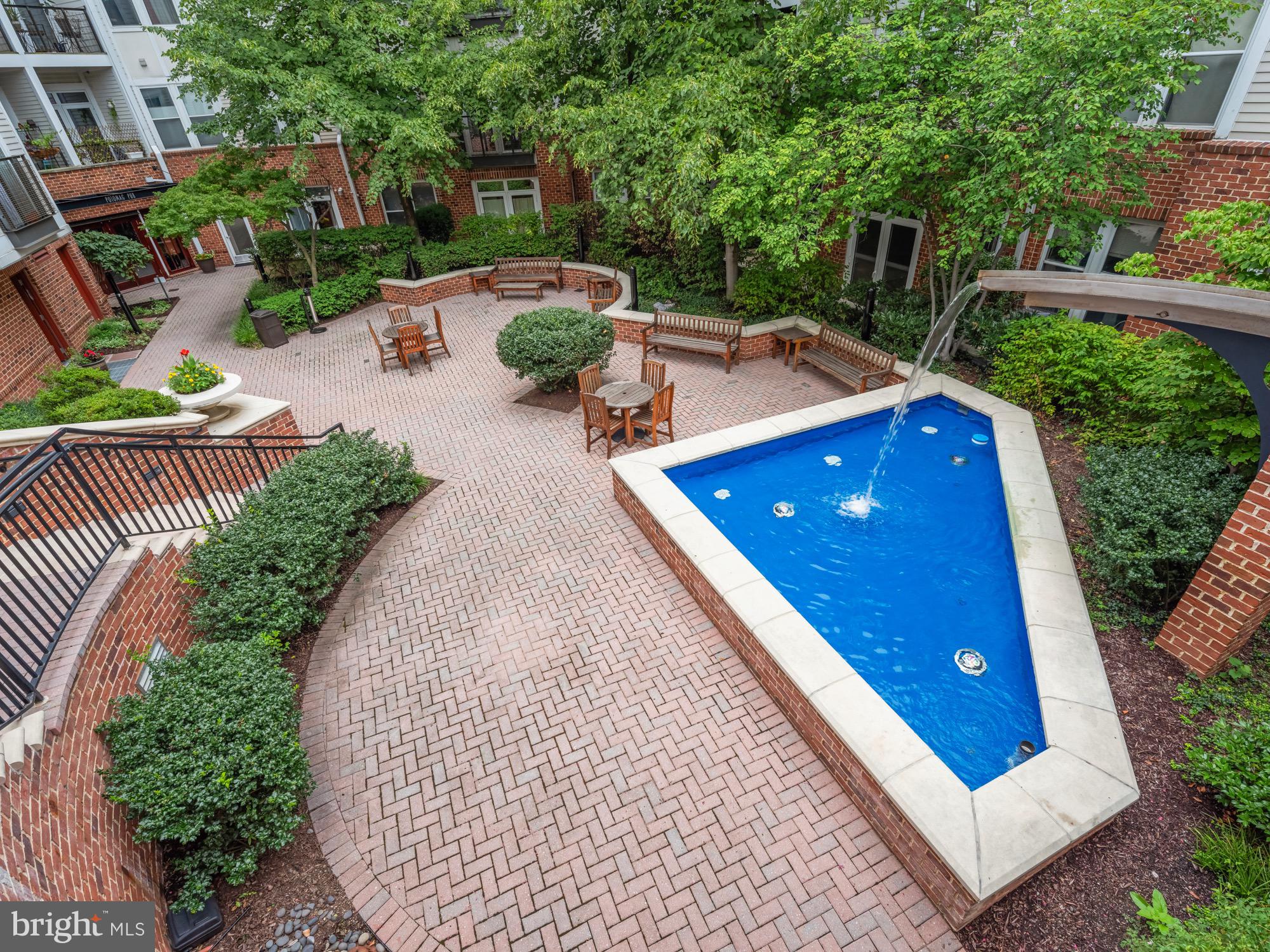 CAPITOL HILL - Residential