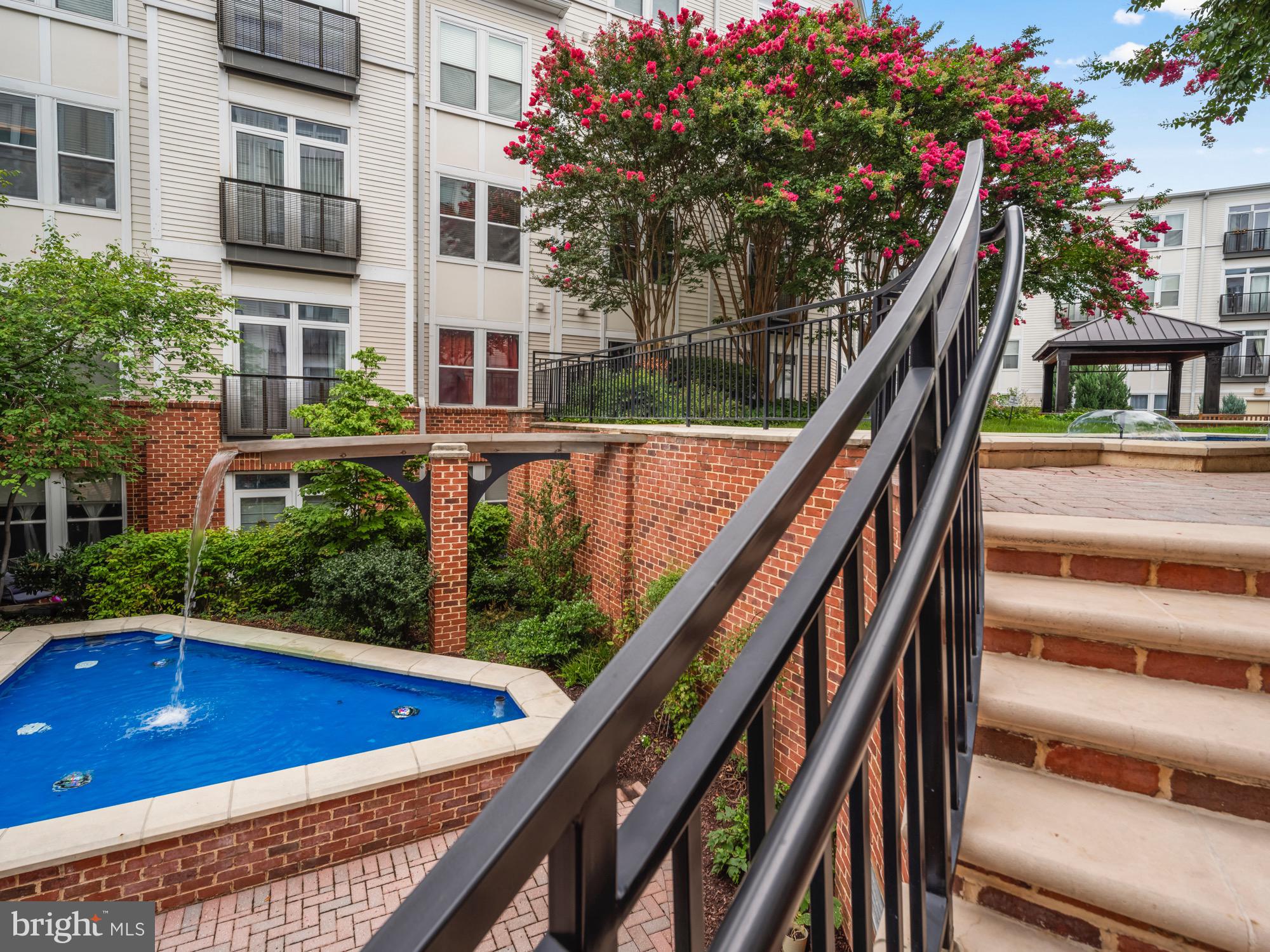 CAPITOL HILL - Residential