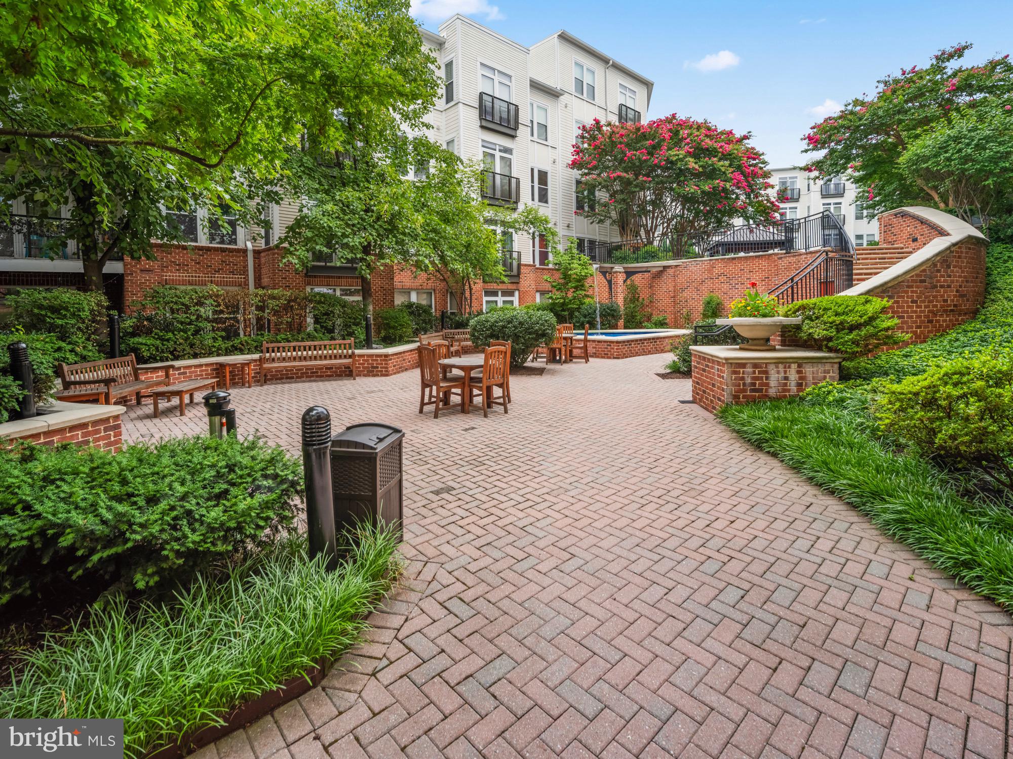 CAPITOL HILL - Residential