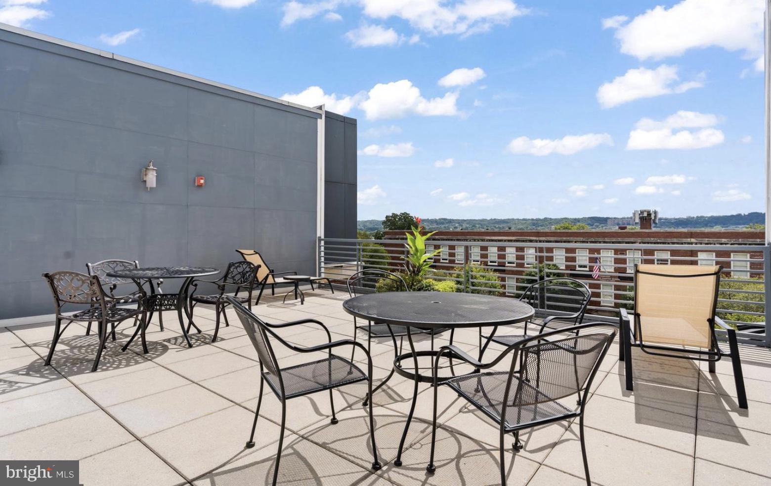 CAPITOL HILL - Residential