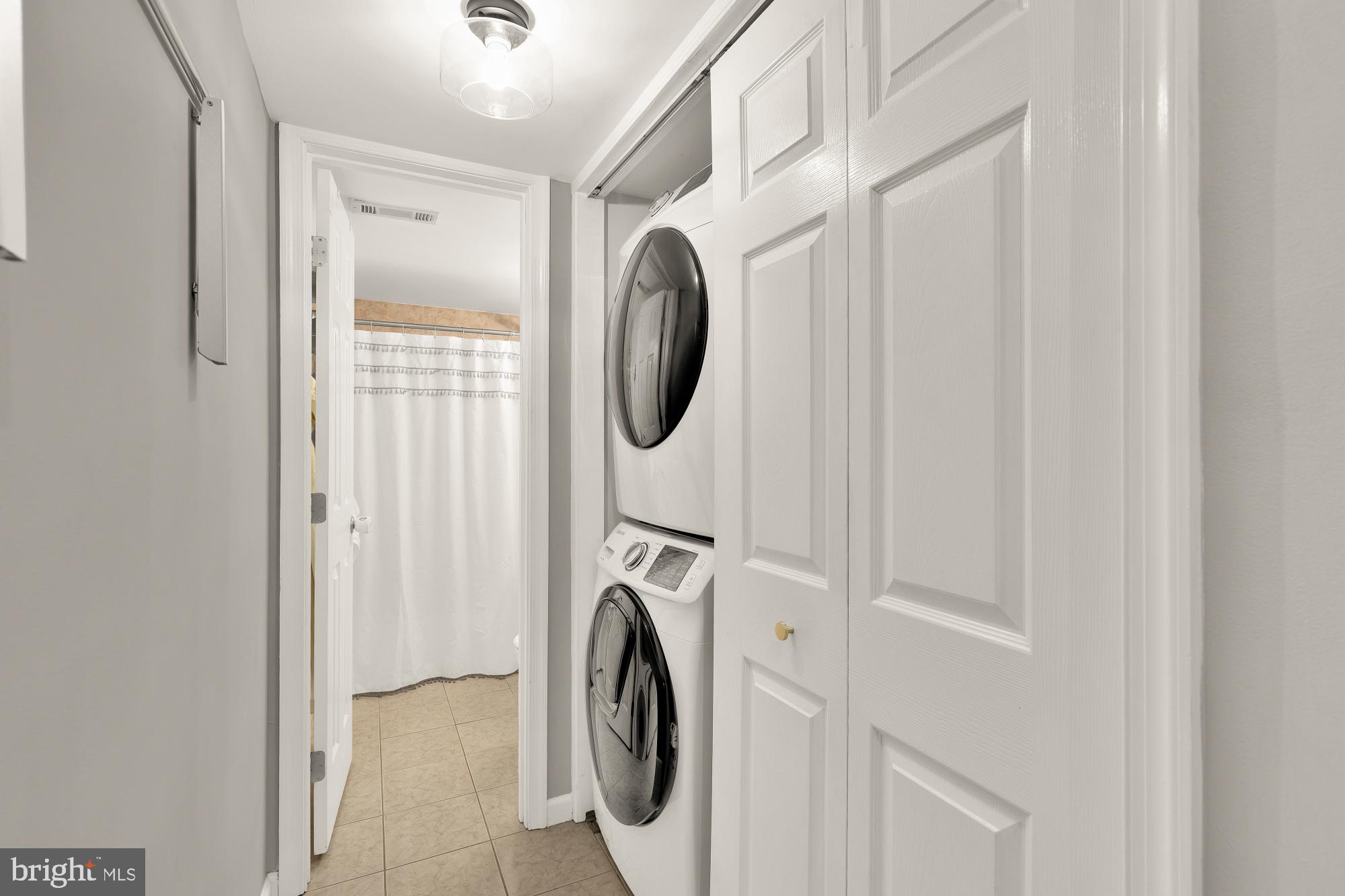 THE ARLINGTON - Residential