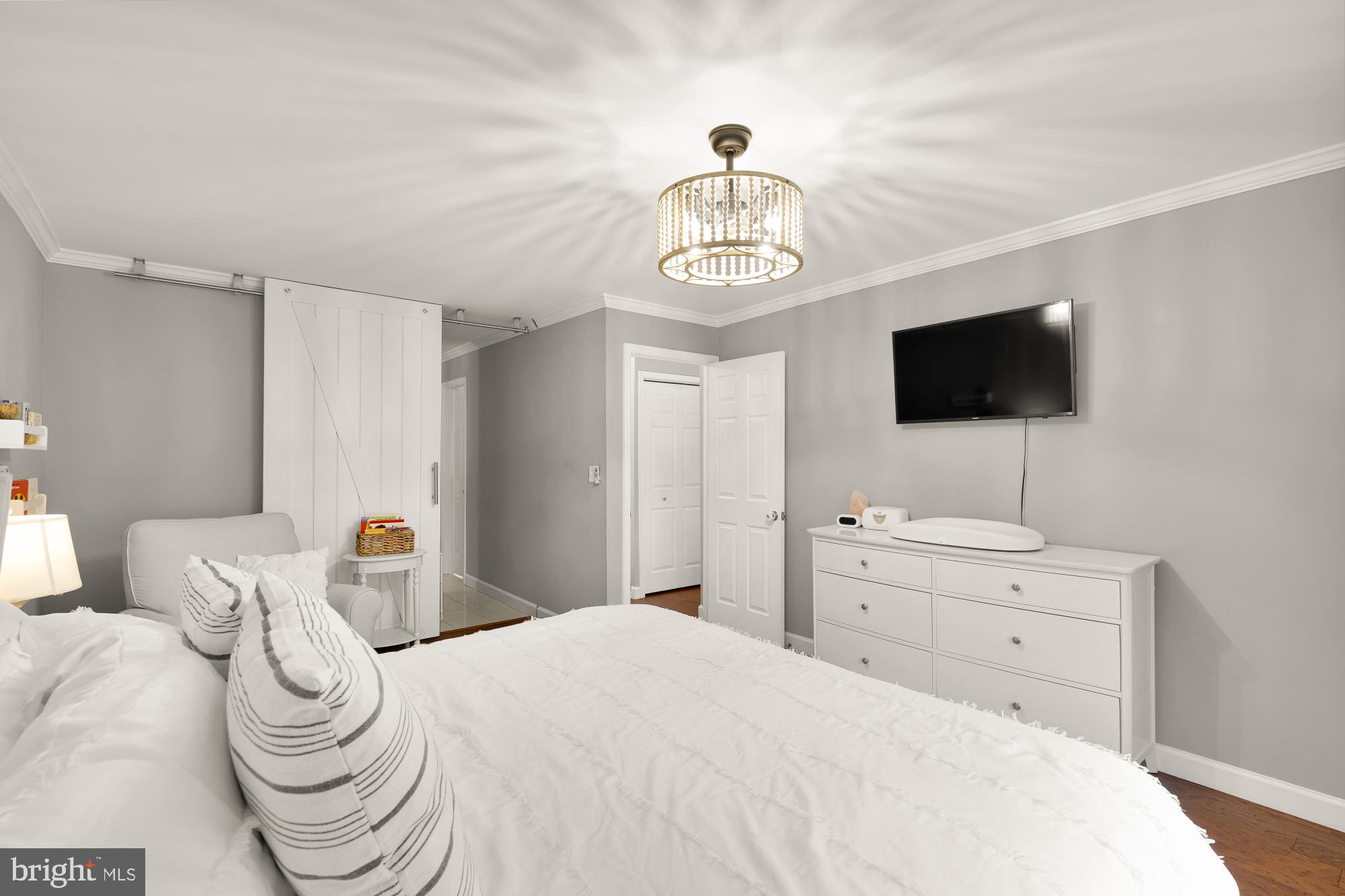 THE ARLINGTON - Residential