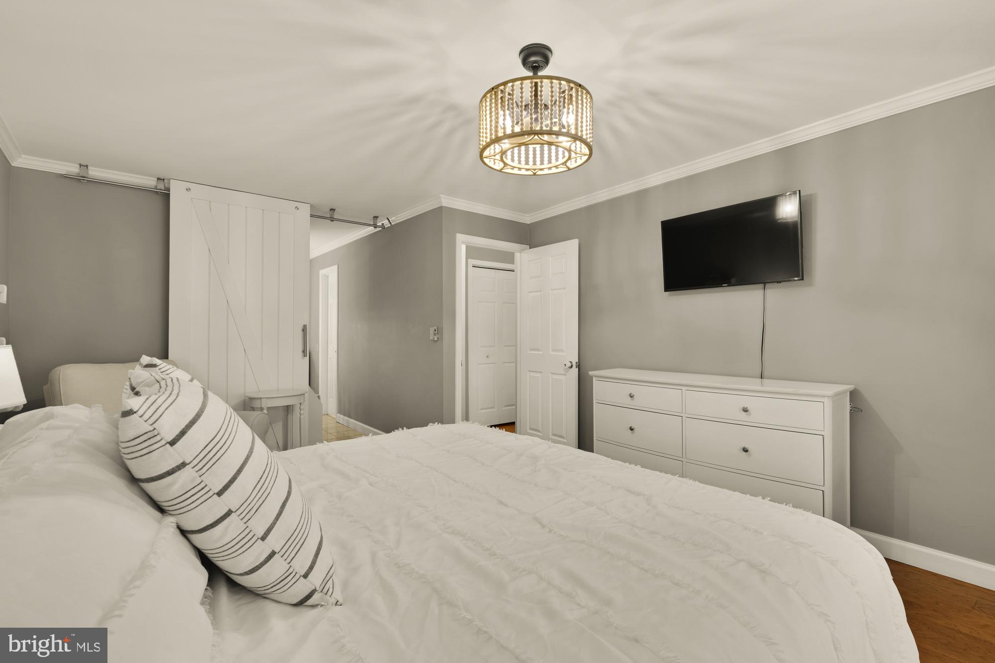 THE ARLINGTON - Residential