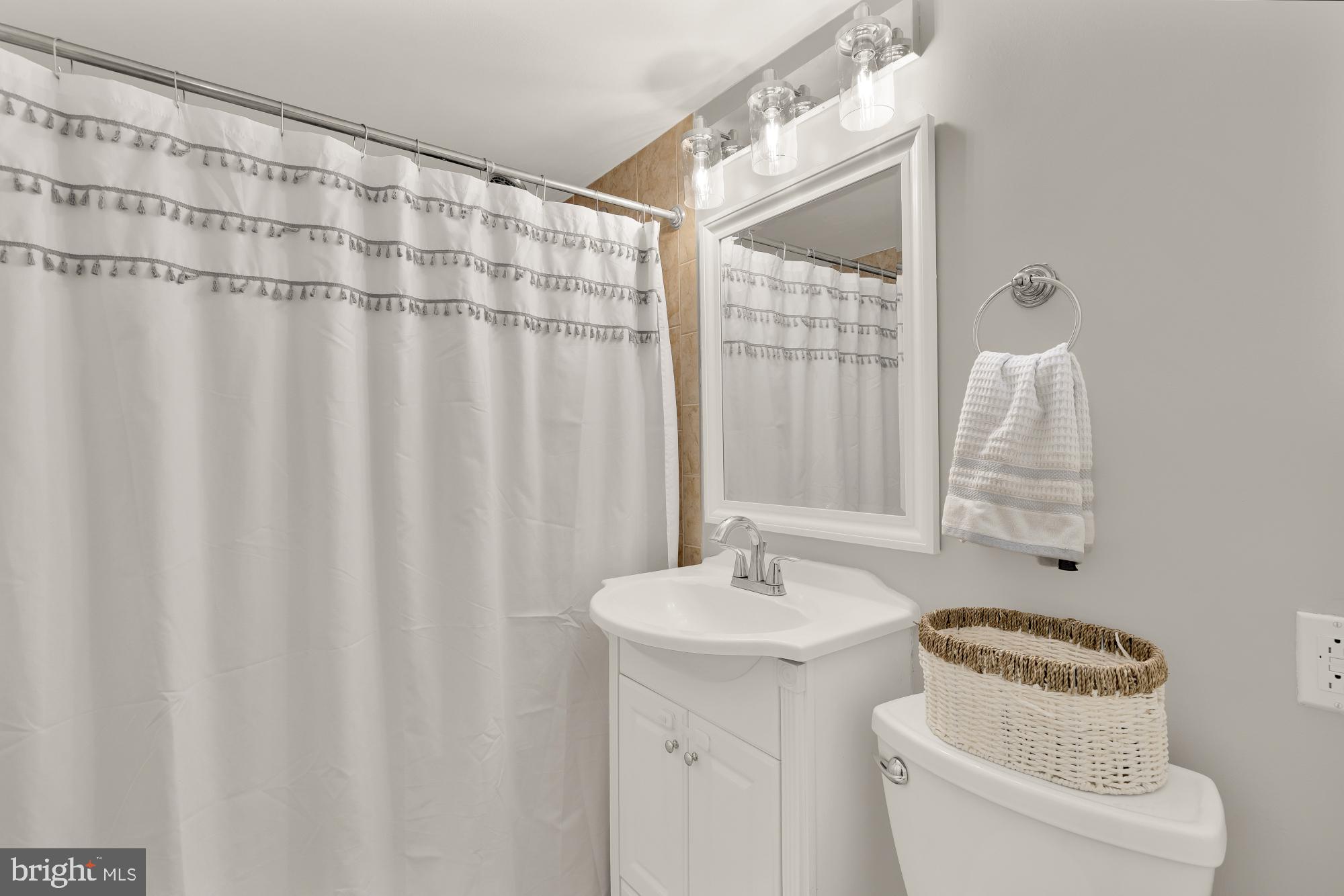 THE ARLINGTON - Residential