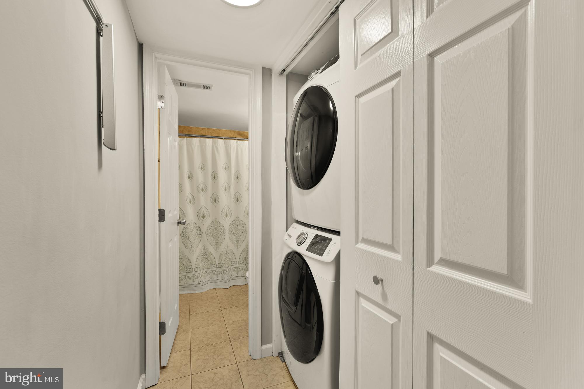 THE ARLINGTON - Residential