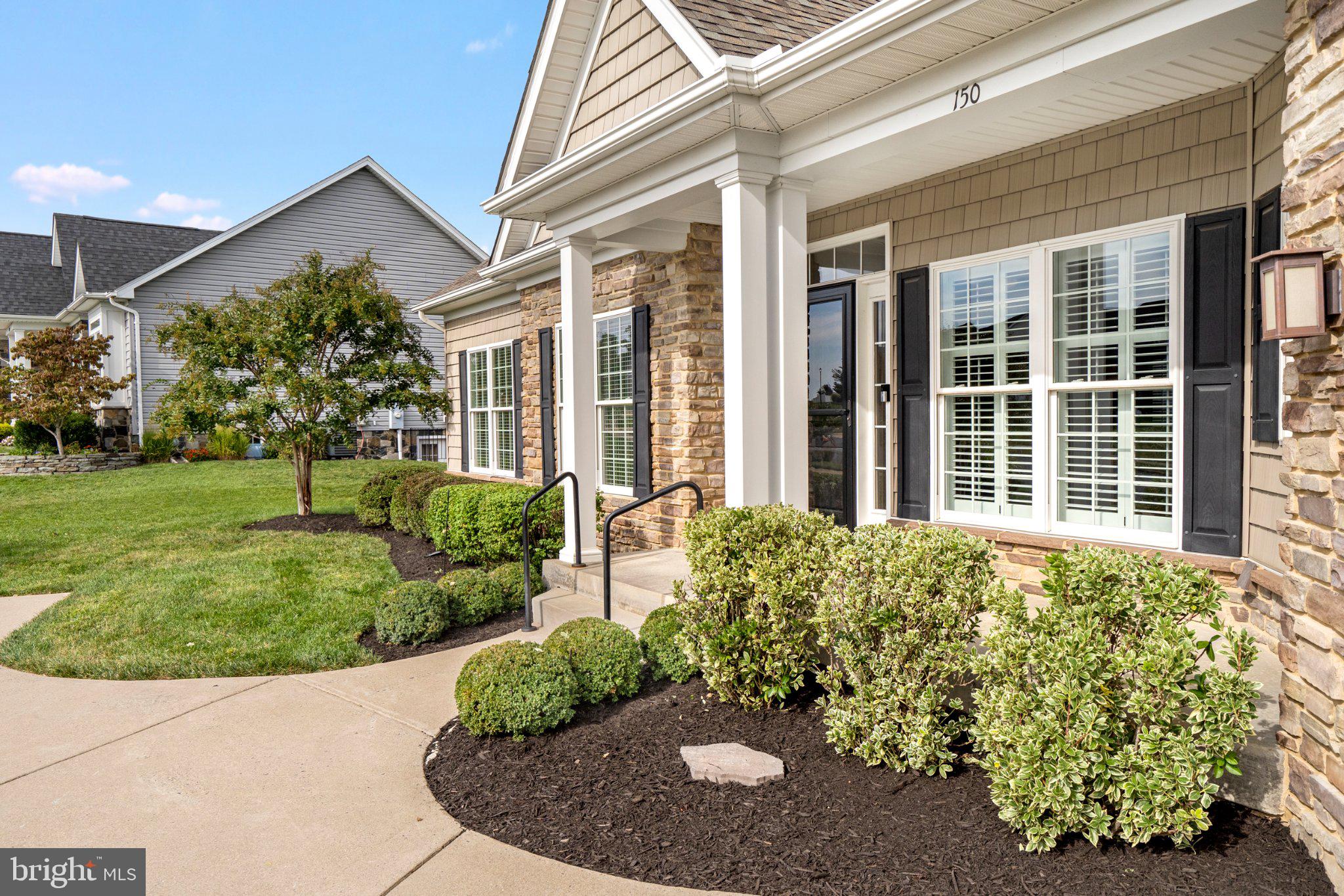 150 ABRAMS POINTE BOULEVARD