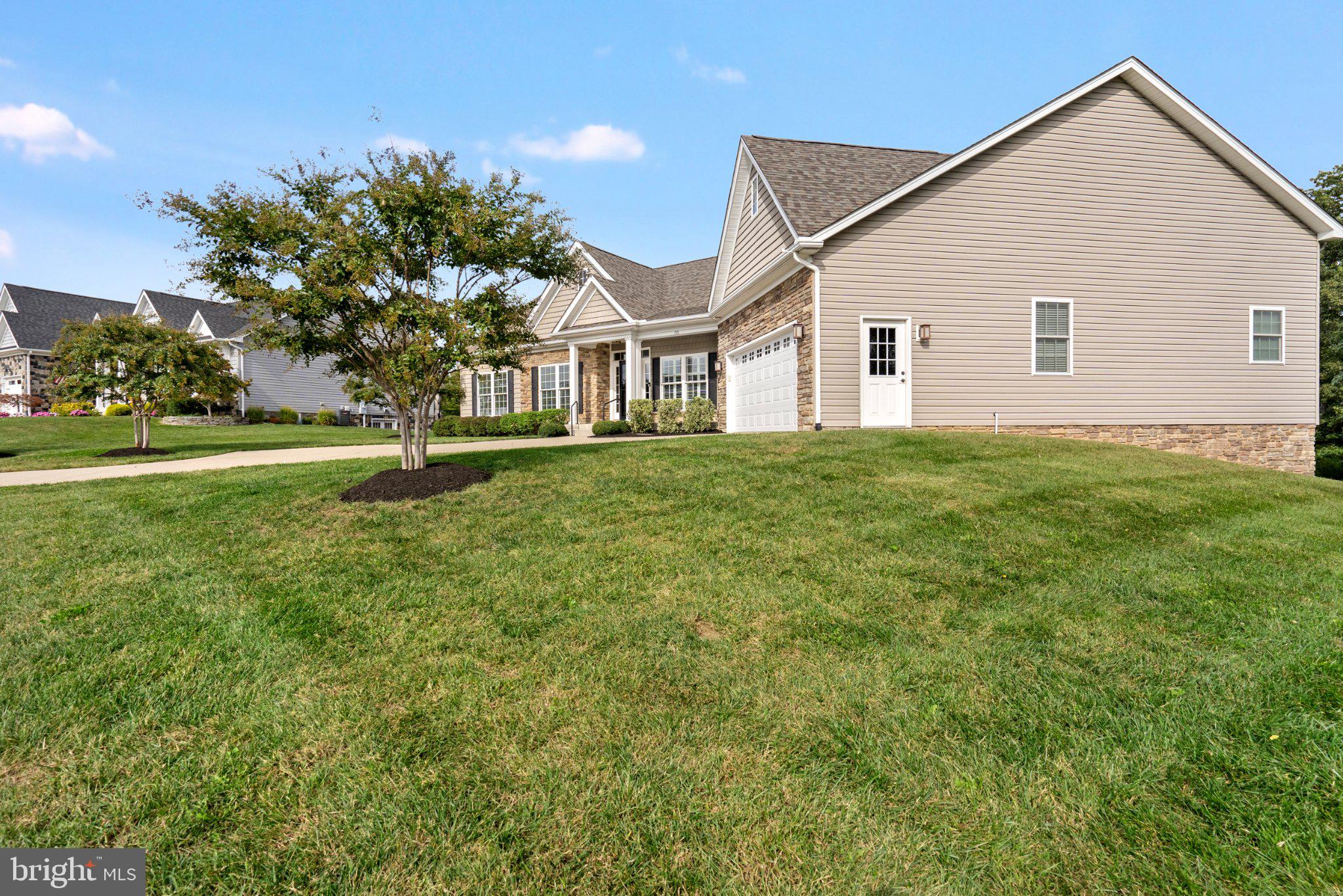150 ABRAMS POINTE BOULEVARD