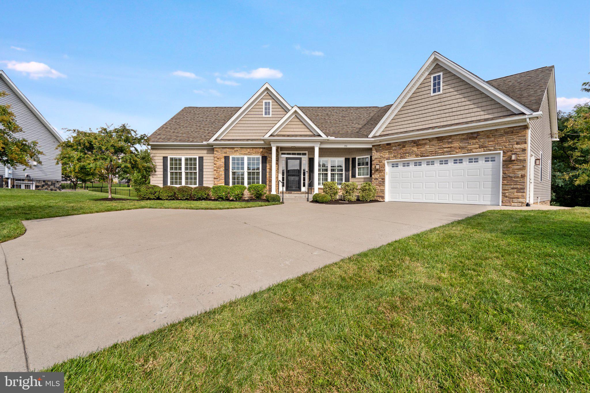 150 ABRAMS POINTE BOULEVARD