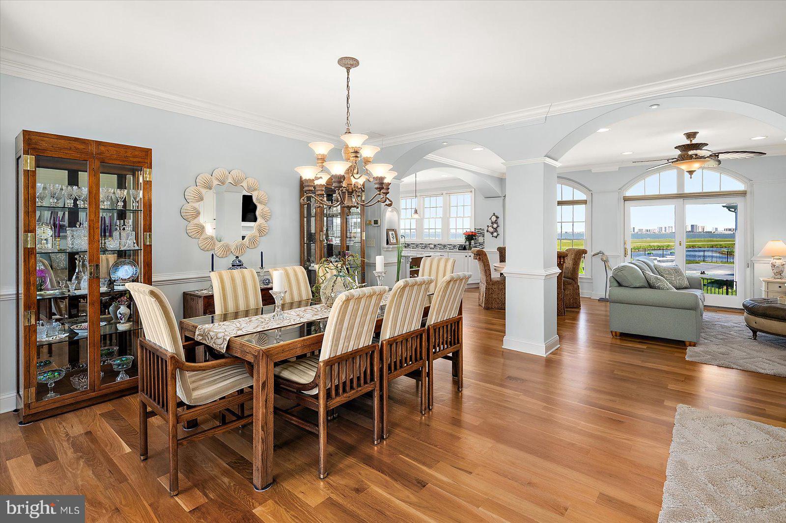 LIGHTHOUSE SOUND - Residential