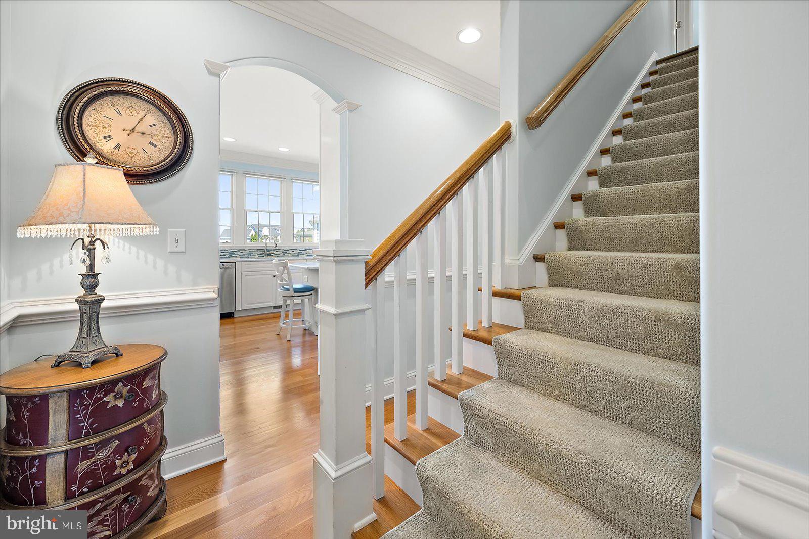 LIGHTHOUSE SOUND - Residential