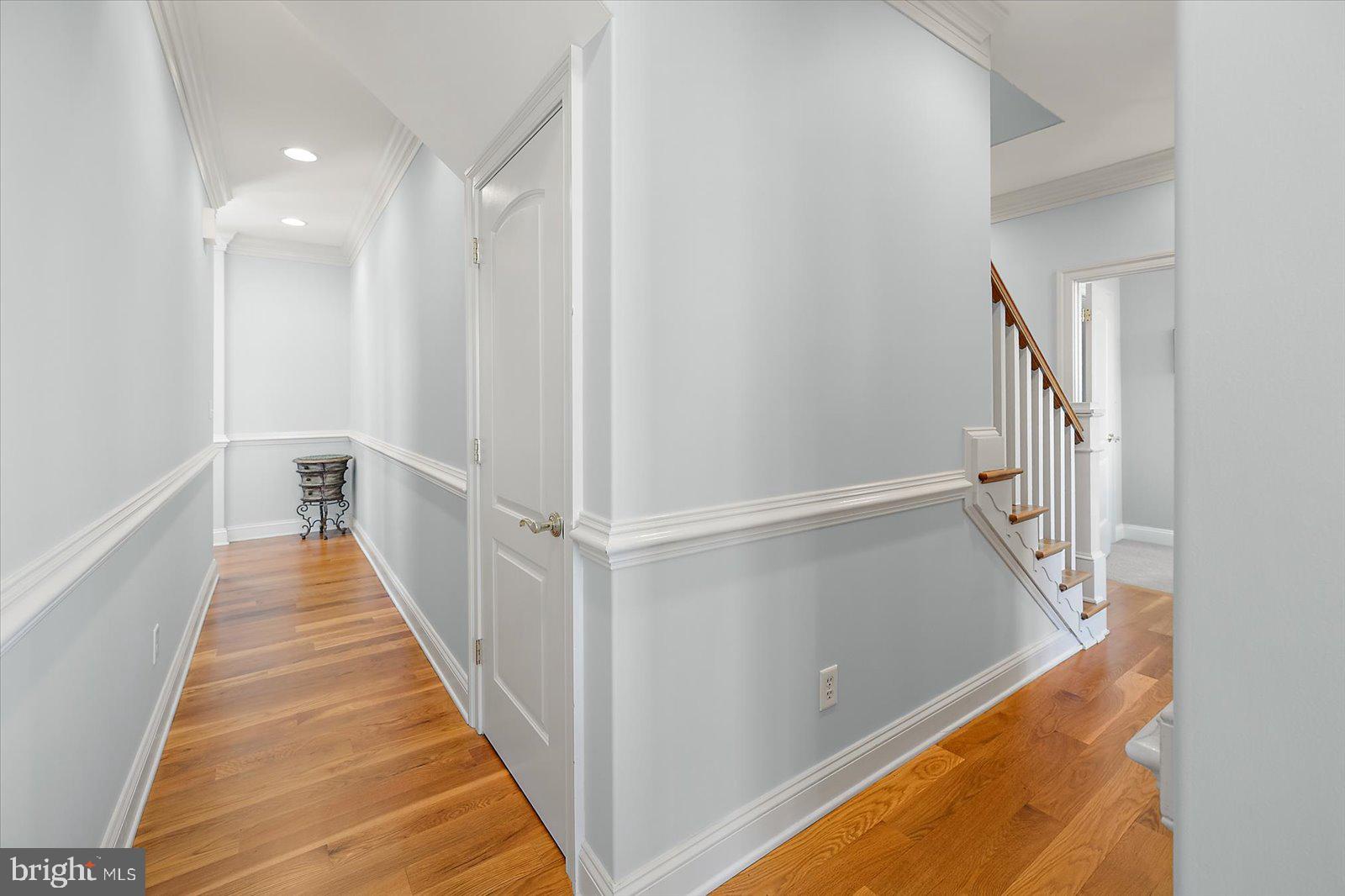 LIGHTHOUSE SOUND - Residential