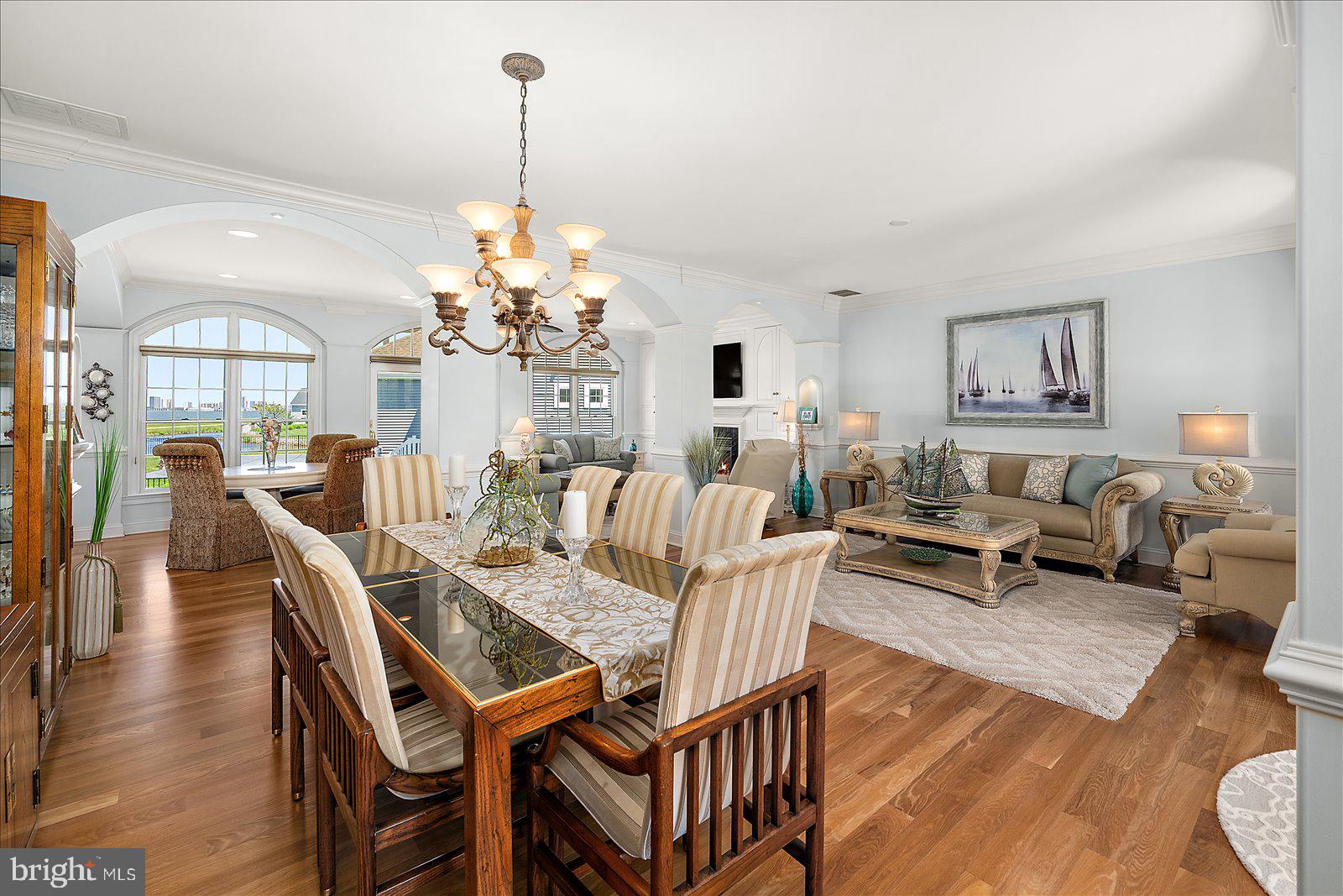LIGHTHOUSE SOUND - Residential