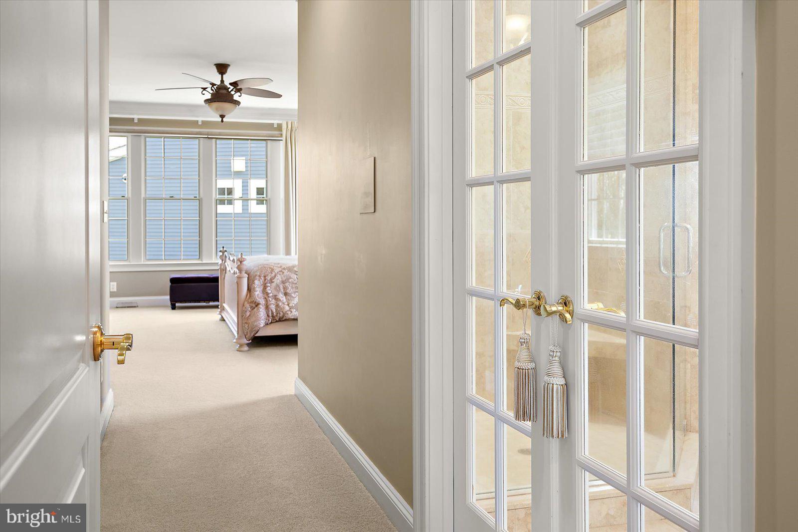 LIGHTHOUSE SOUND - Residential