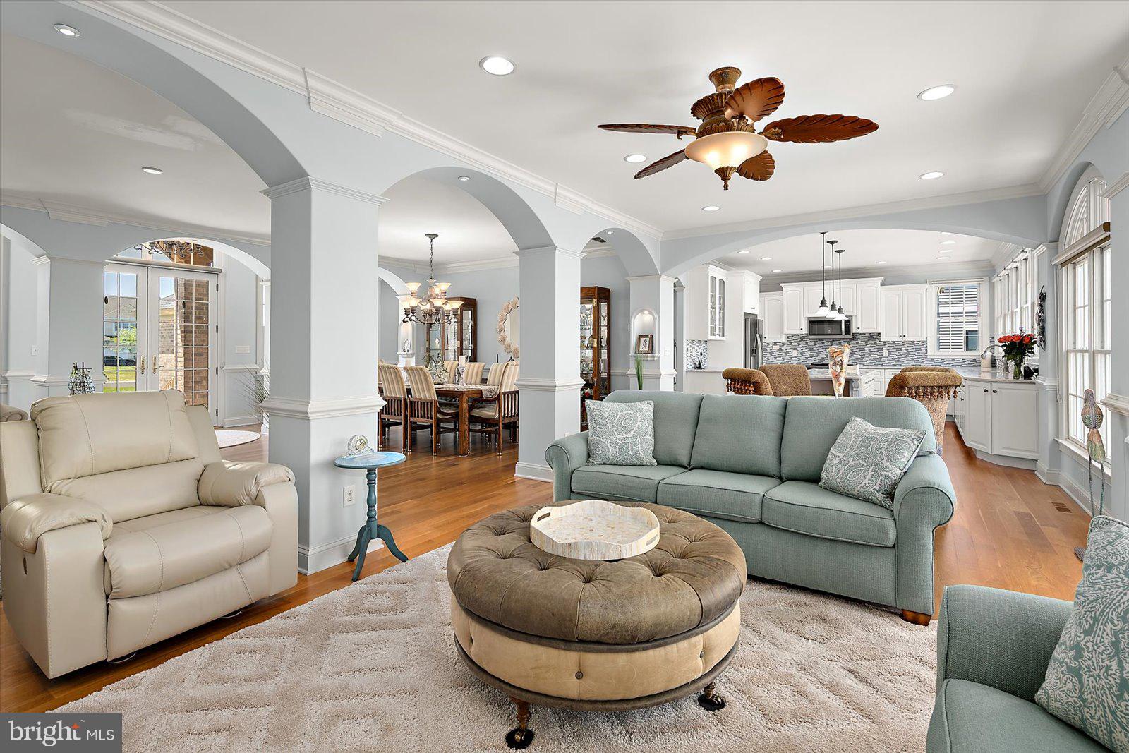 LIGHTHOUSE SOUND - Residential