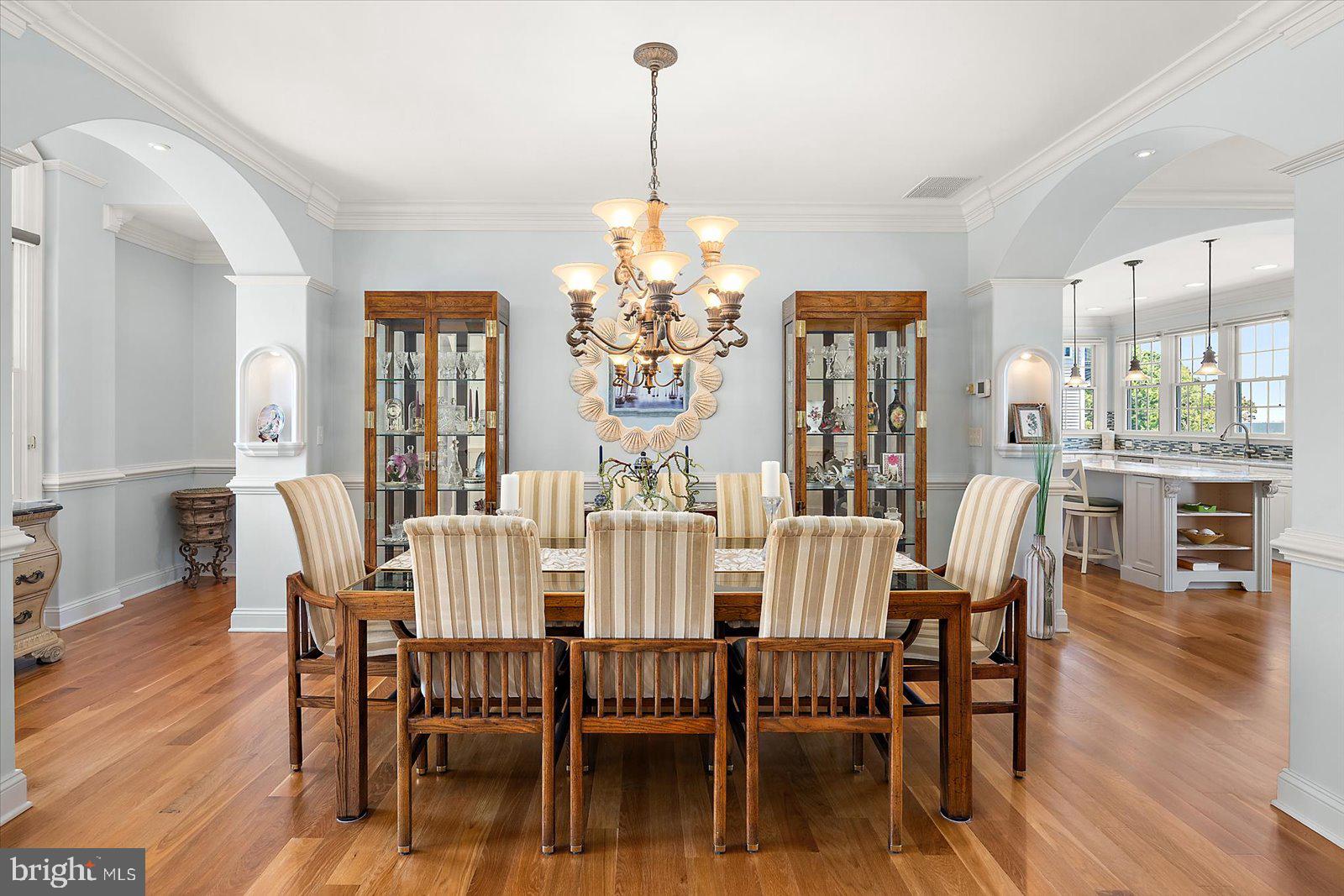 LIGHTHOUSE SOUND - Residential