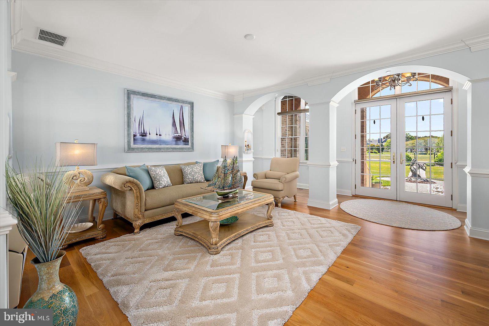 LIGHTHOUSE SOUND - Residential
