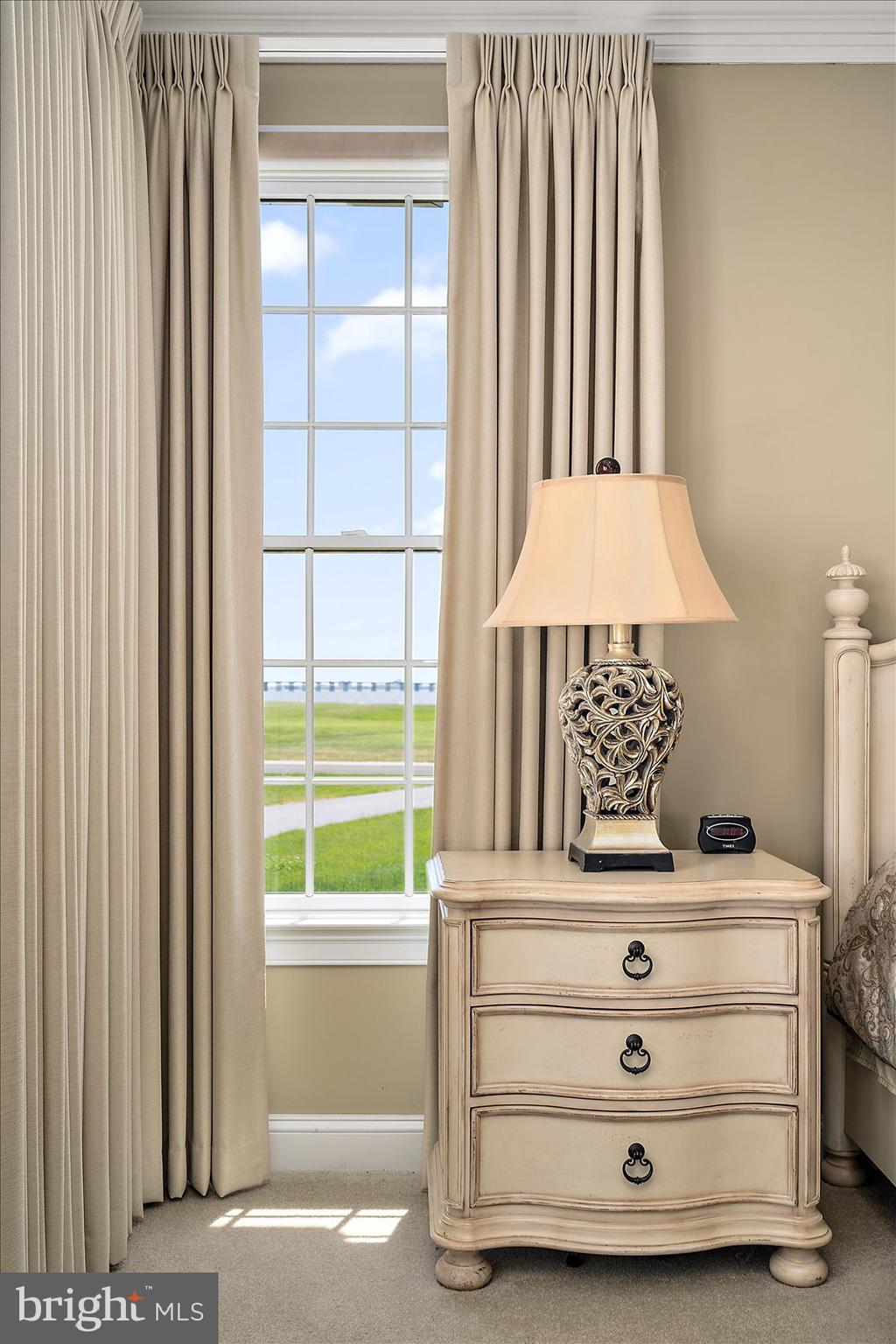 LIGHTHOUSE SOUND - Residential