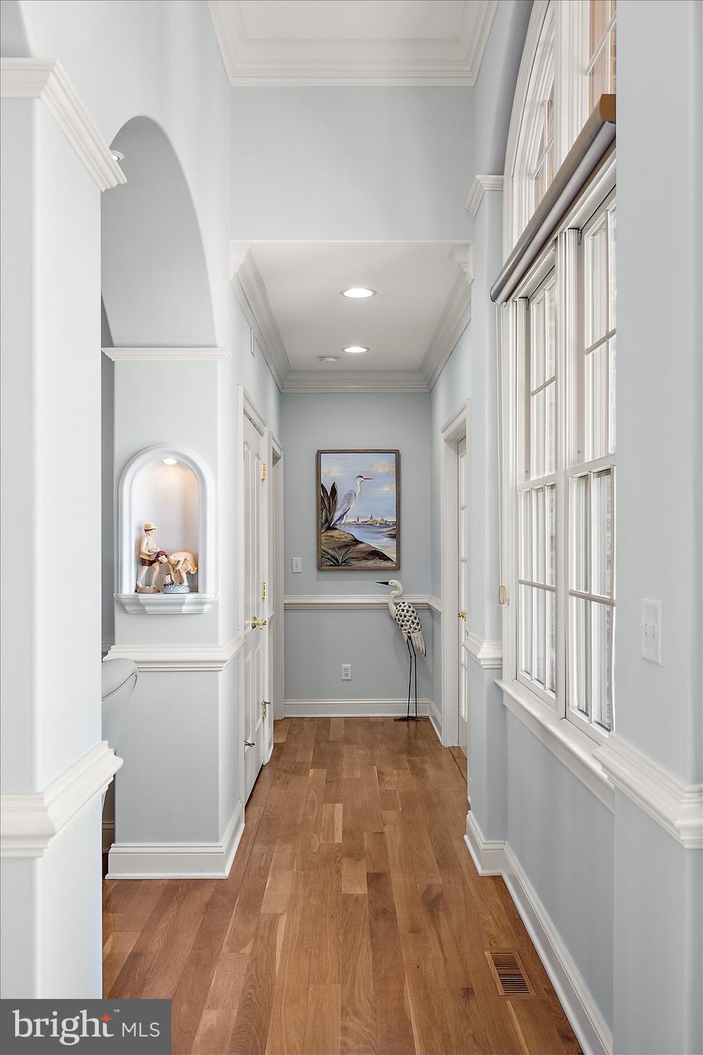 LIGHTHOUSE SOUND - Residential