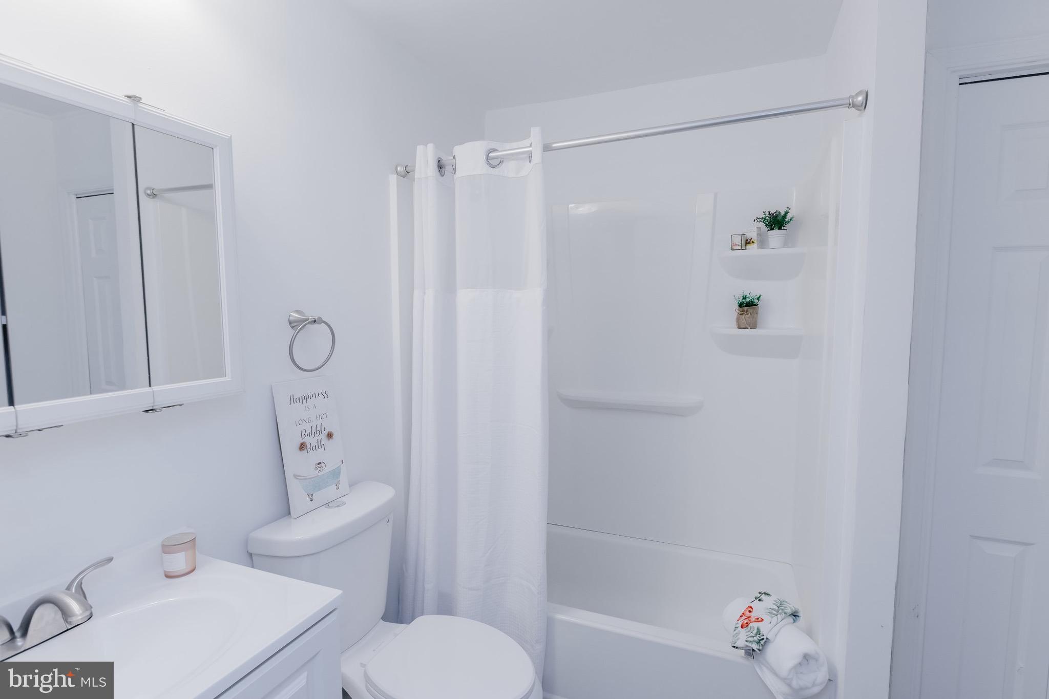 VERMILION HILL - Residential