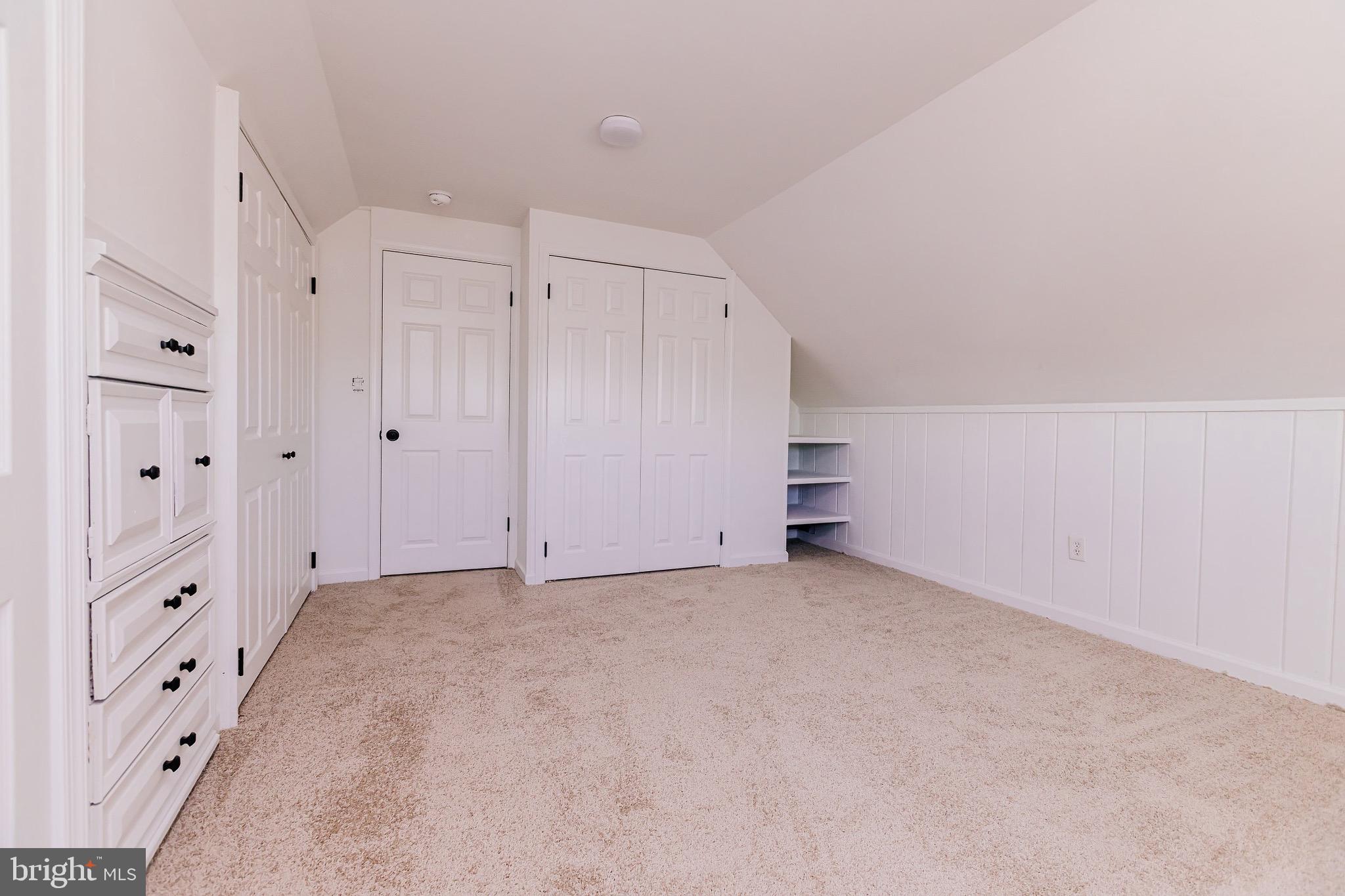 VERMILION HILL - Residential