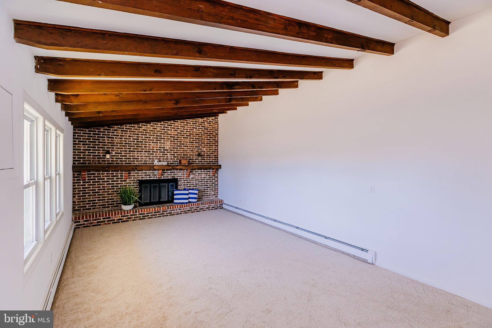 VERMILION HILL - Residential