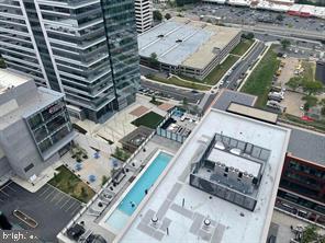 THE VERSE CONDO - Residential Lease