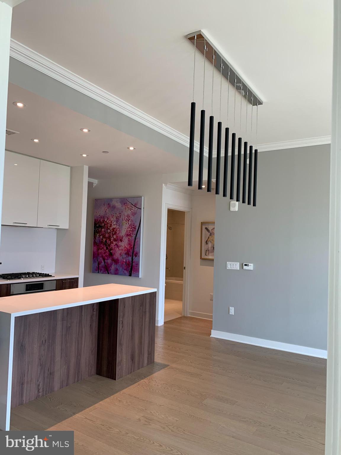 THE VERSE CONDO - Residential Lease