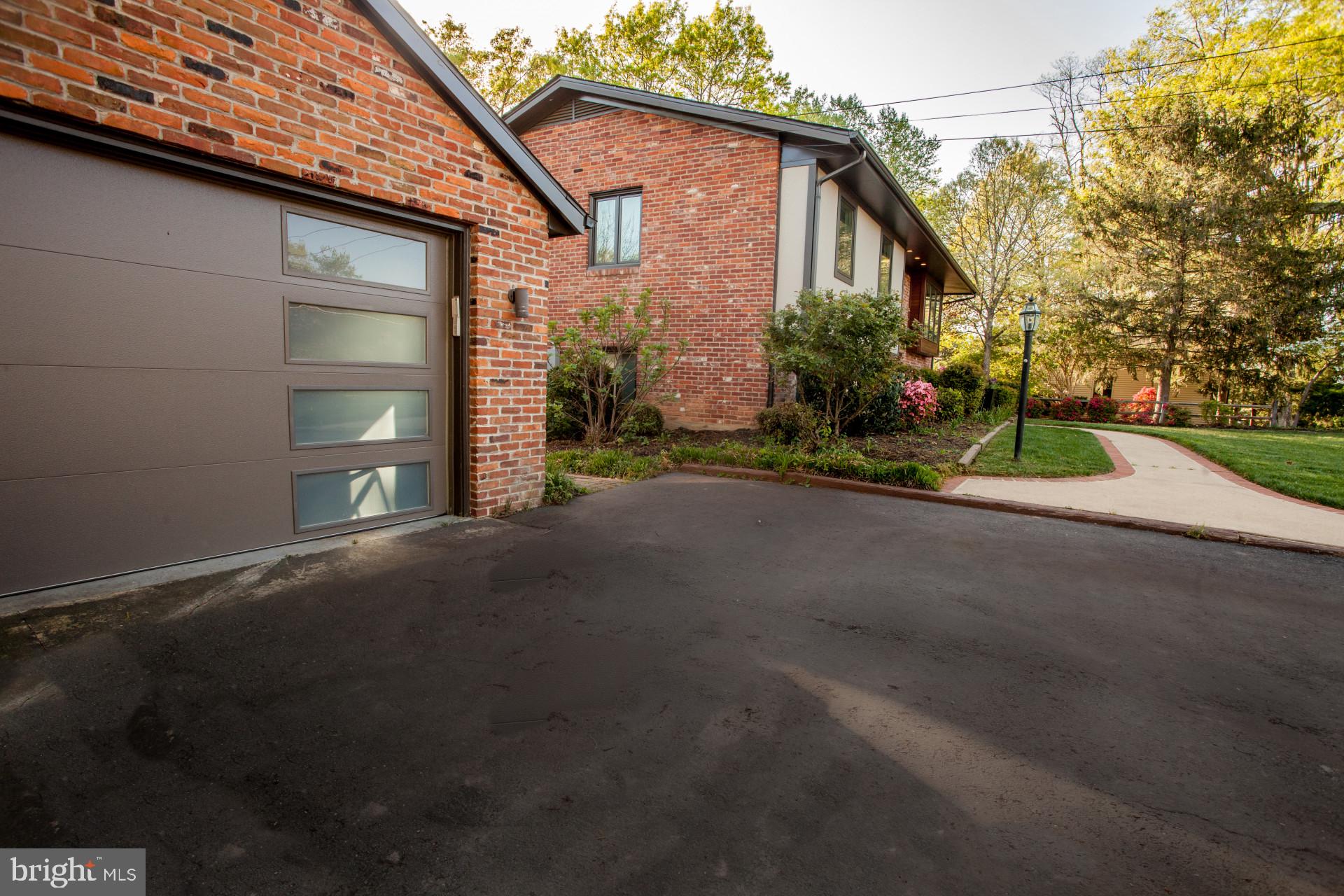 VIENNA WOODS - Residential