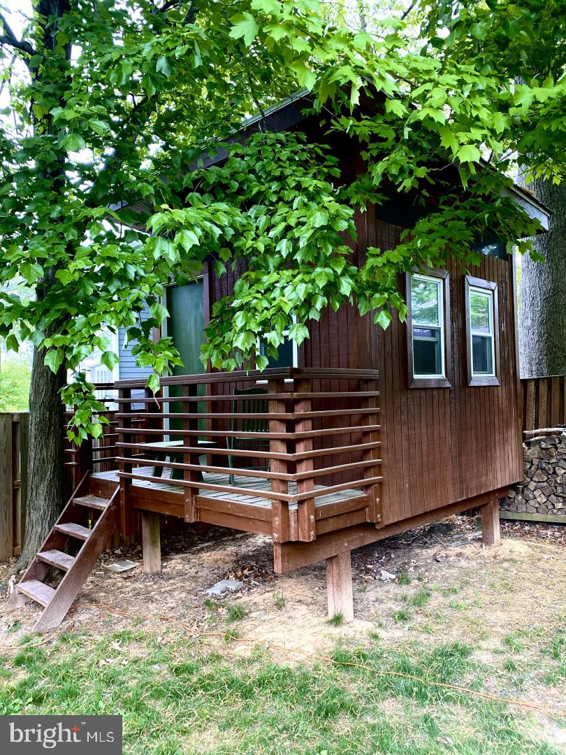 VIENNA WOODS - Residential