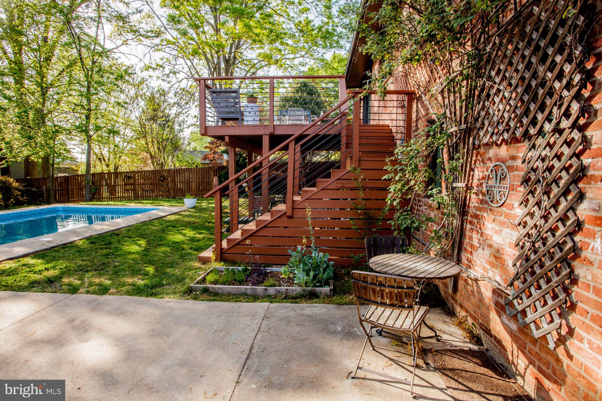 VIENNA WOODS - Residential