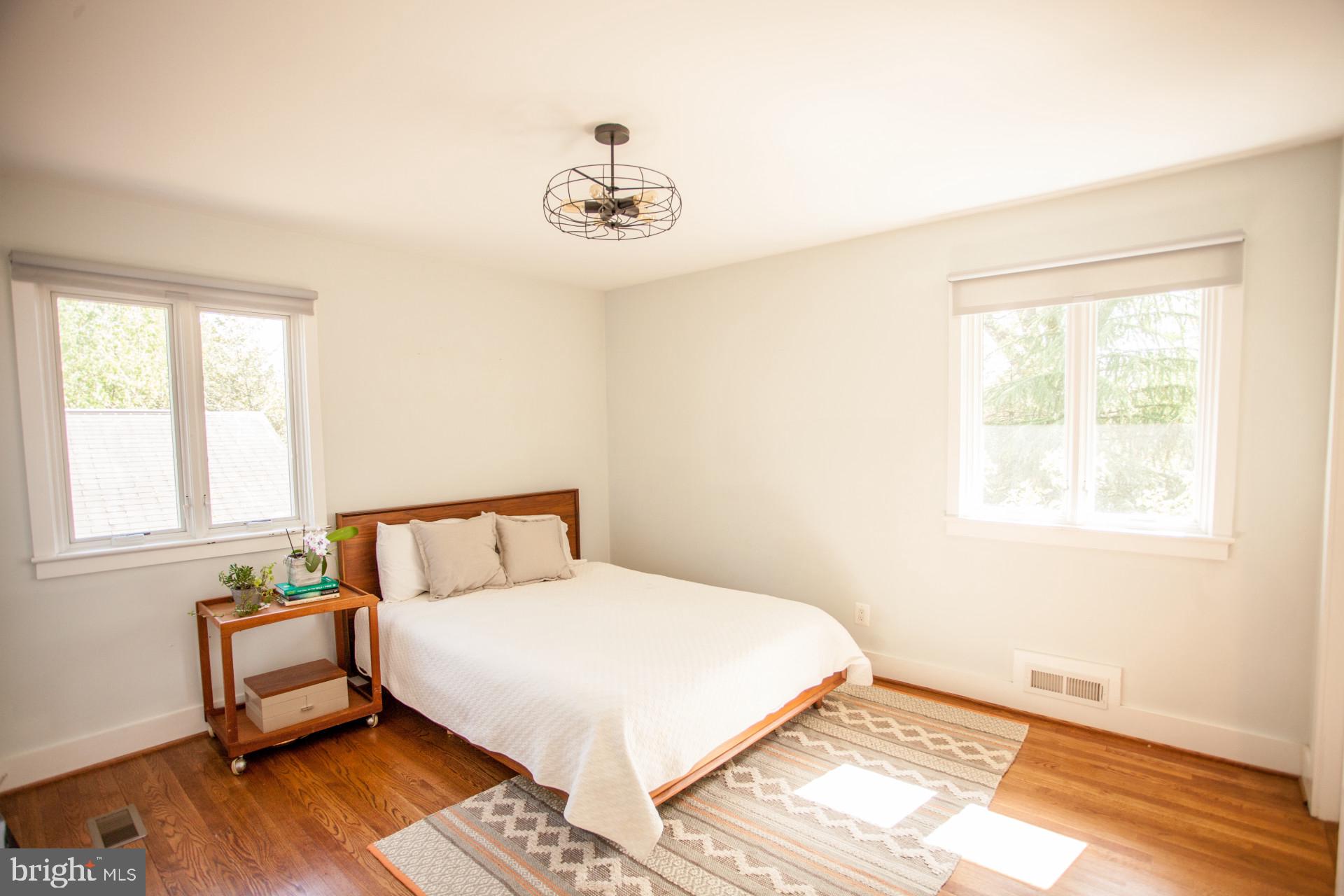 VIENNA WOODS - Residential