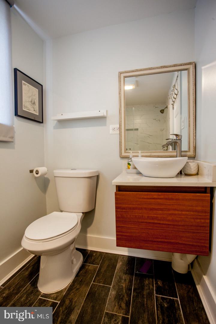 VIENNA WOODS - Residential