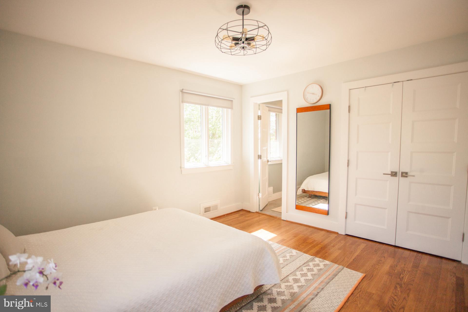 VIENNA WOODS - Residential