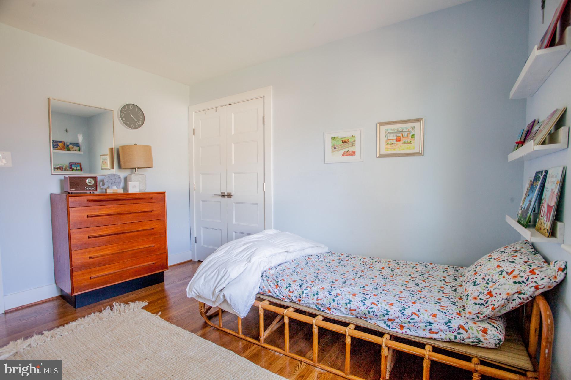 VIENNA WOODS - Residential