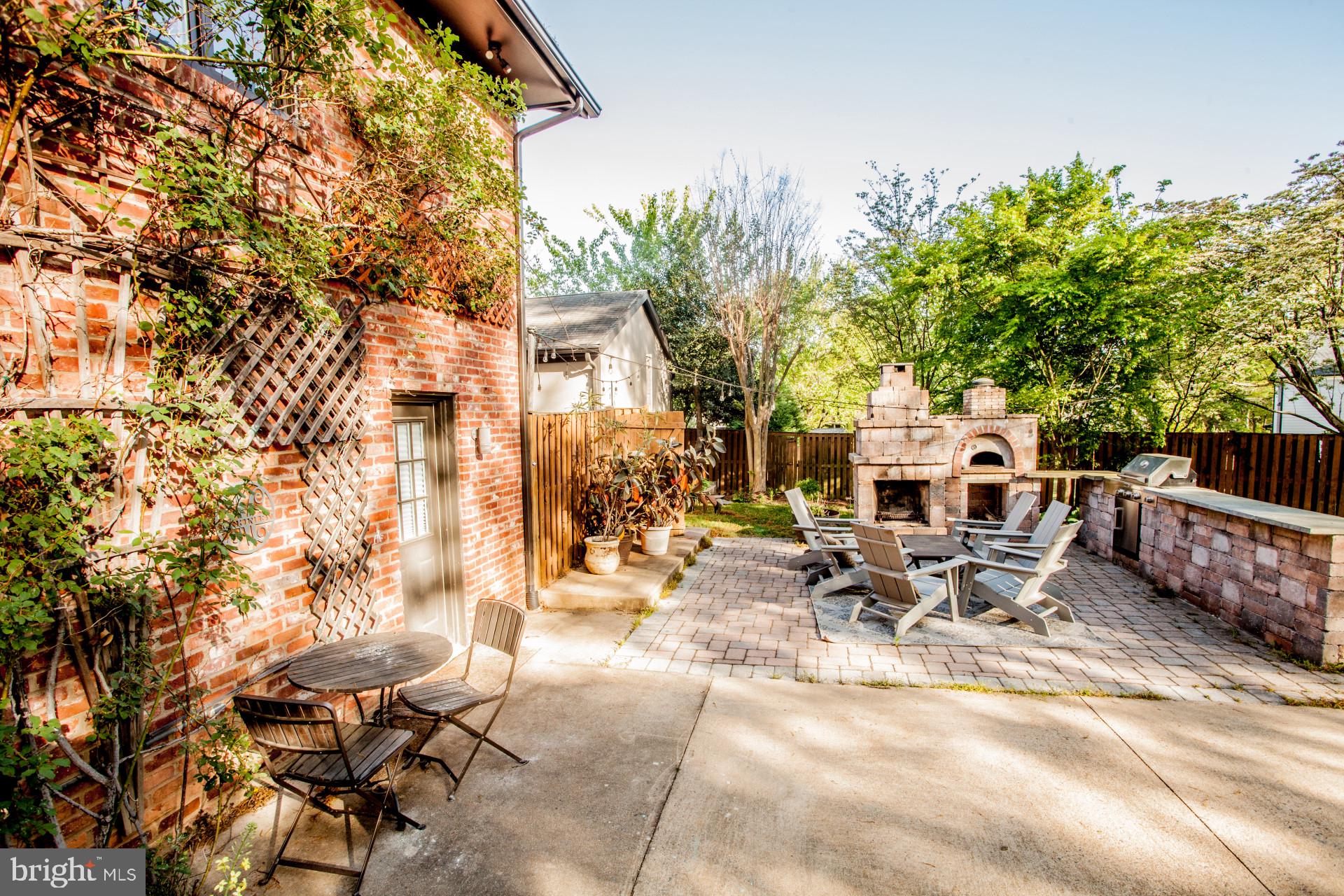 VIENNA WOODS - Residential