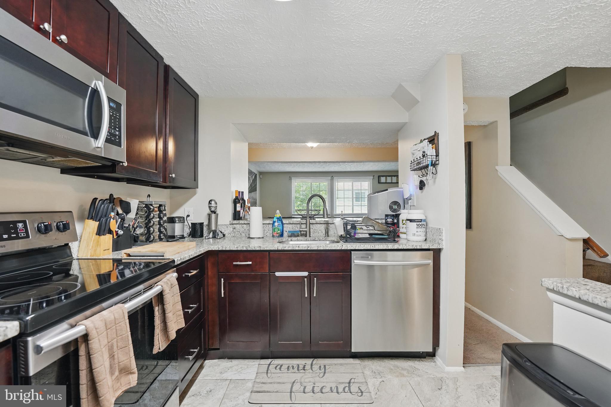 8706 PINNACLE ROCK COURT