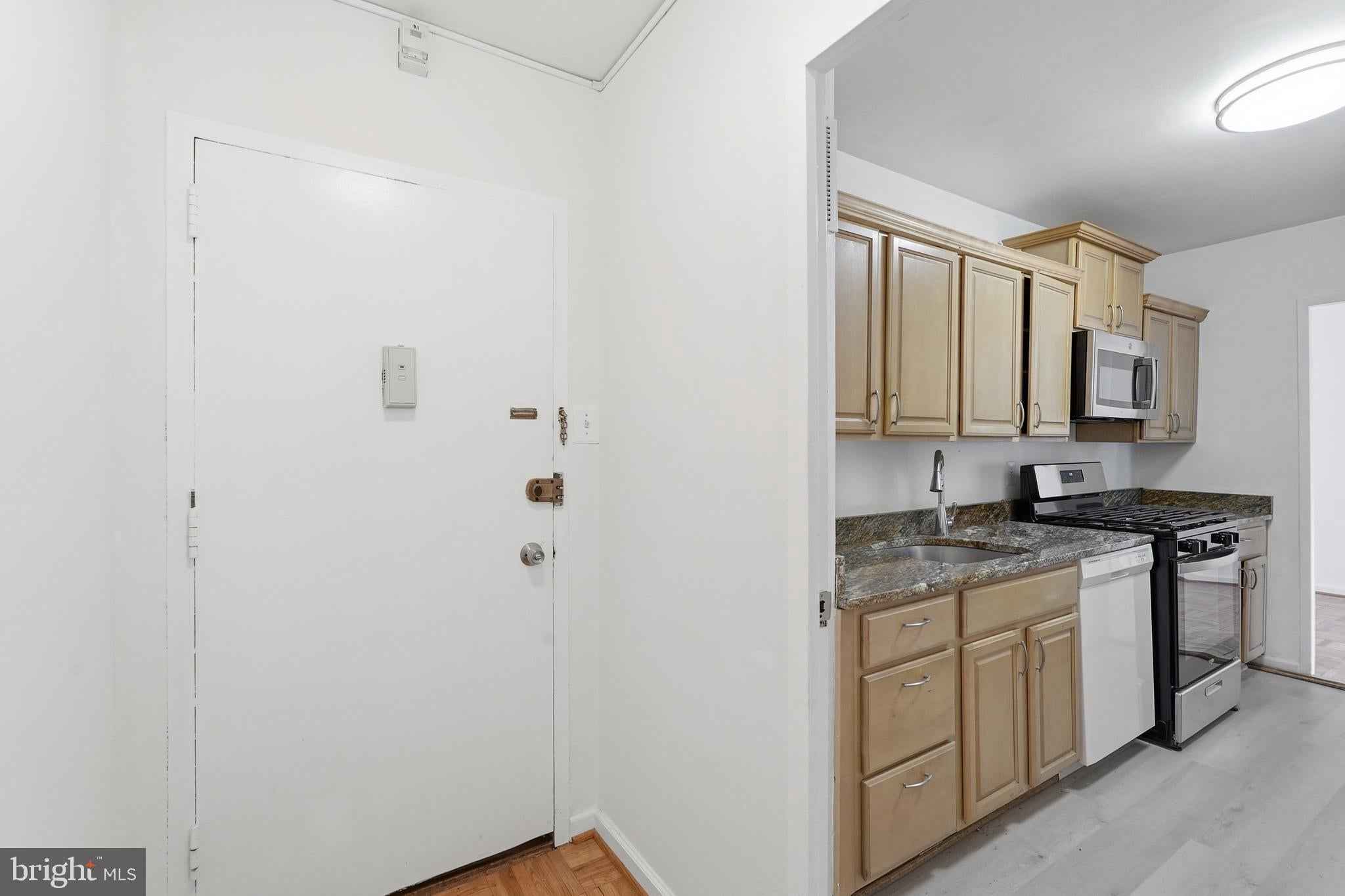 4000 TUNLAW ROAD NW 619