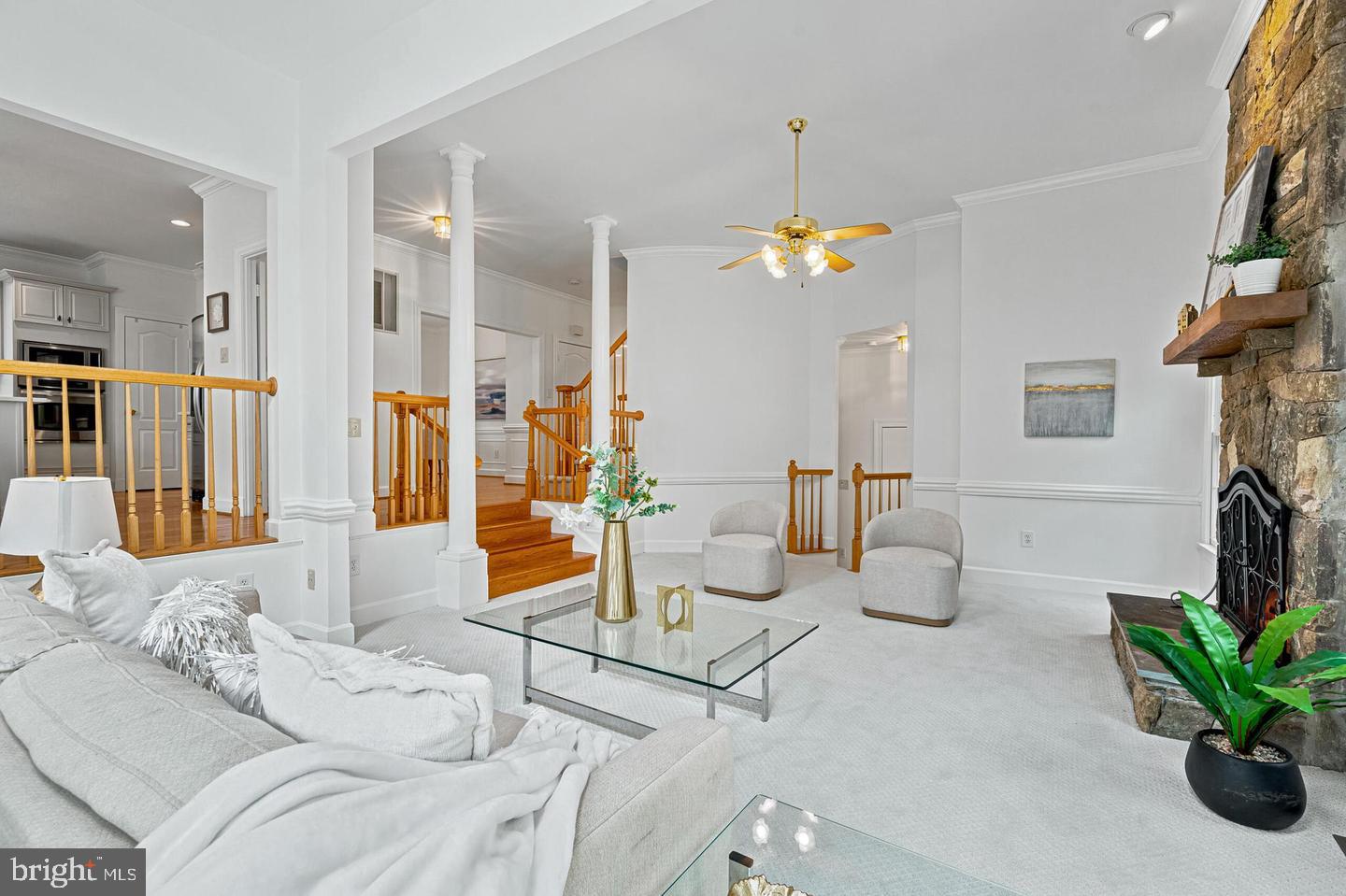 3009 WINDY KNOLL COURT