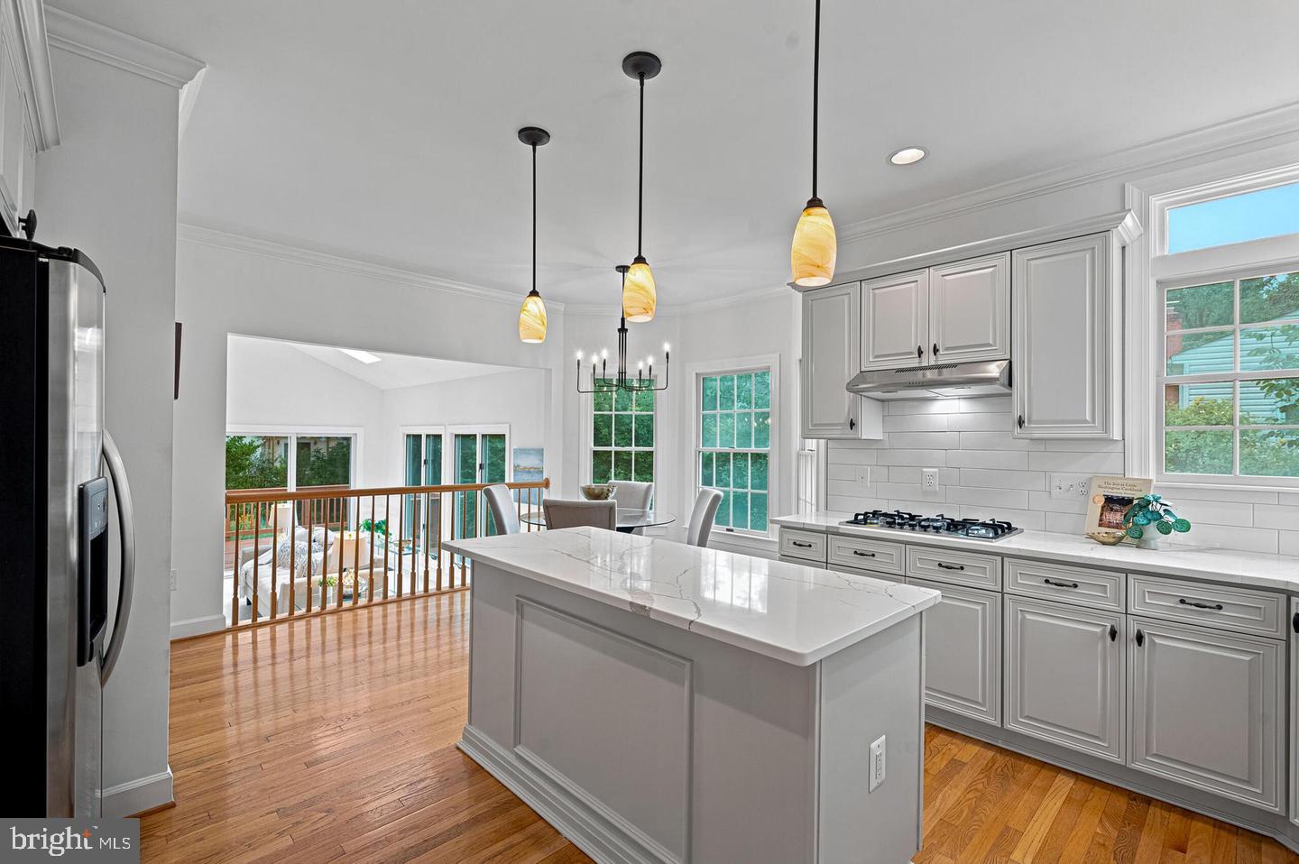 3009 WINDY KNOLL COURT