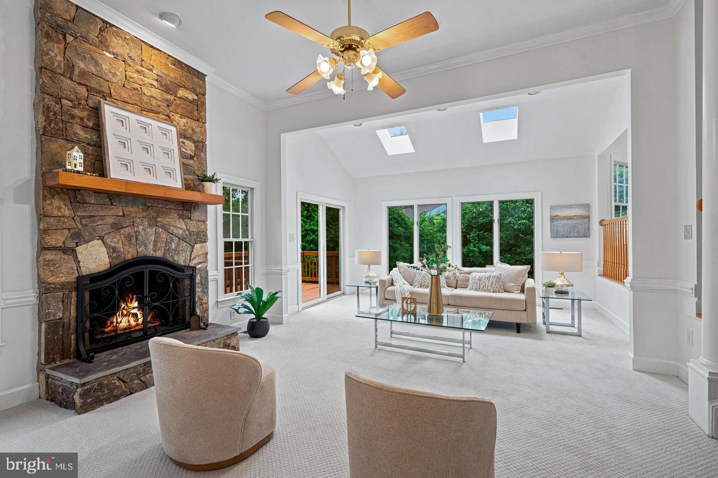 3009 WINDY KNOLL COURT