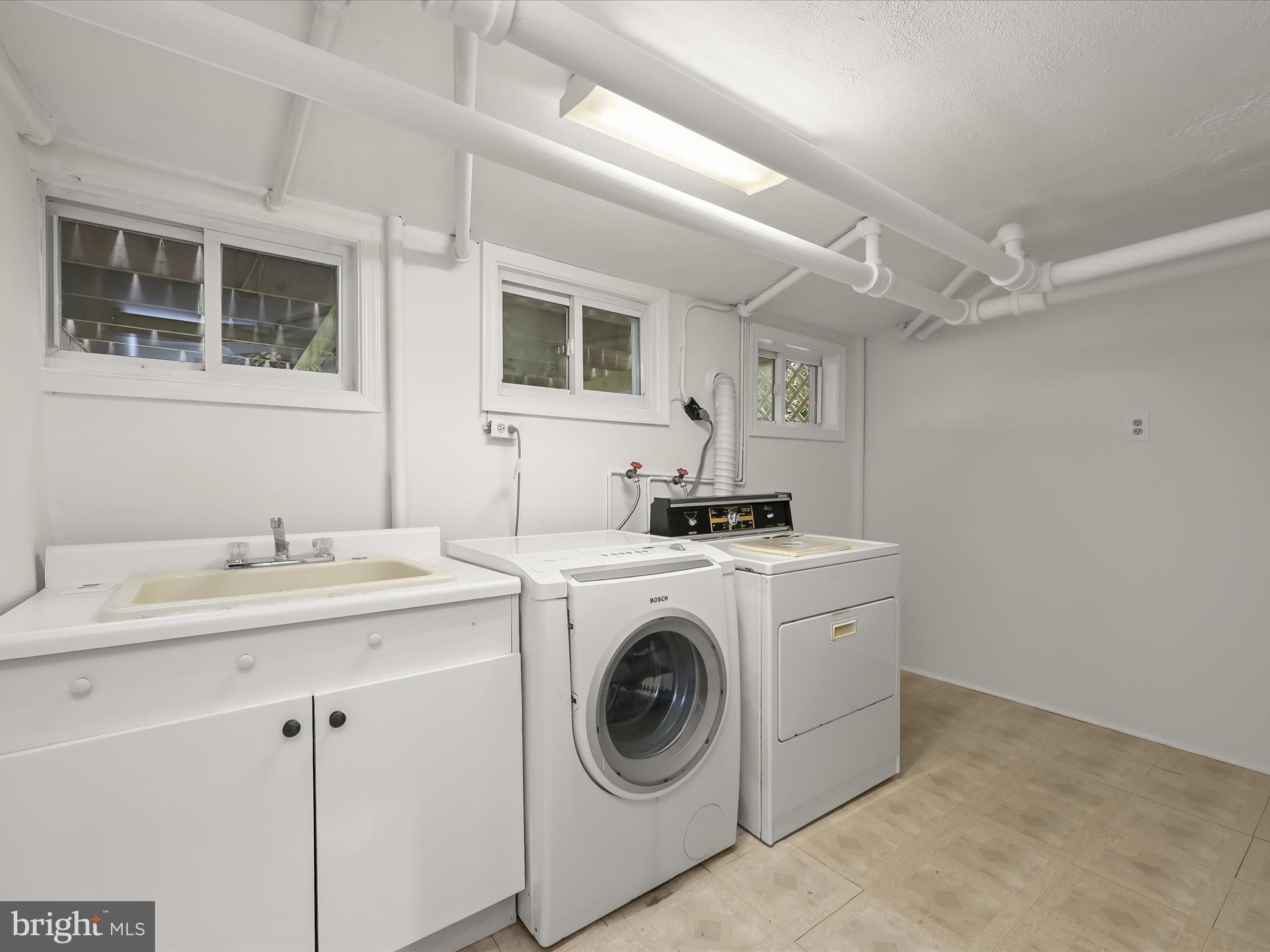 SOMERSET HEIGHTS - Residential